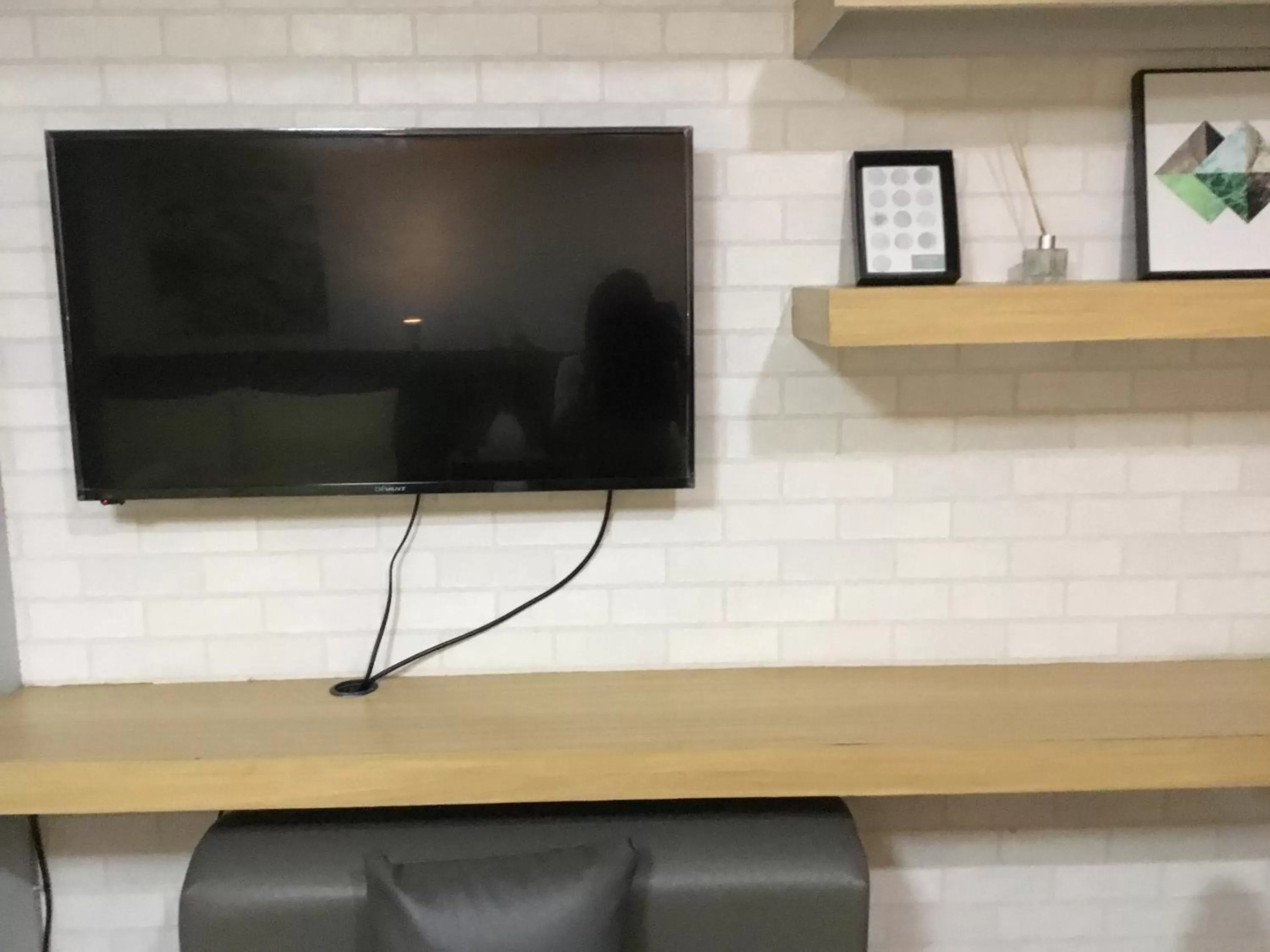 Condo with Free Swimming Pool & Viewing Deck