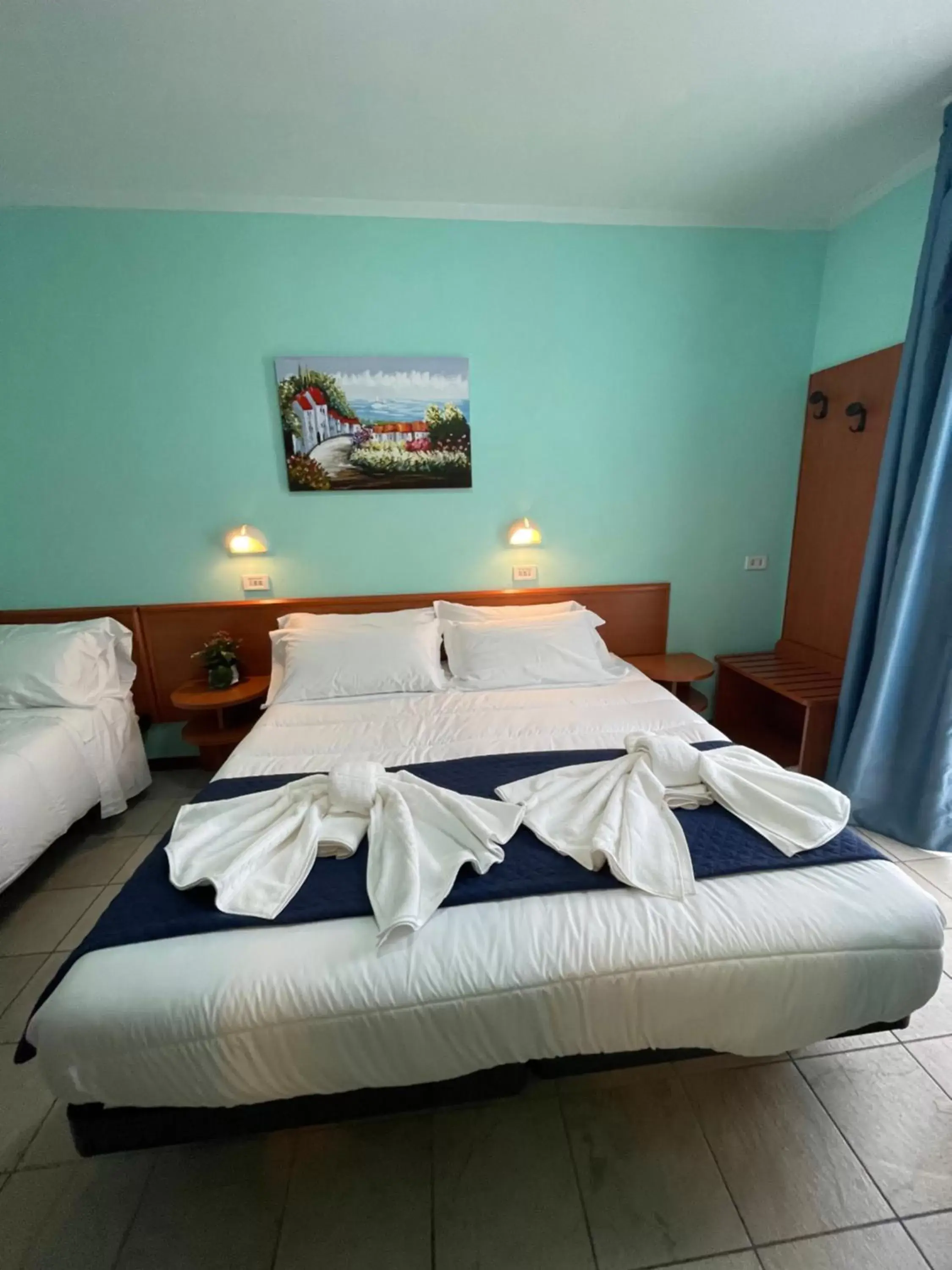 Quadruple Room in Hotel Blue Moon Quadruple Room in Hotel Blue Moon