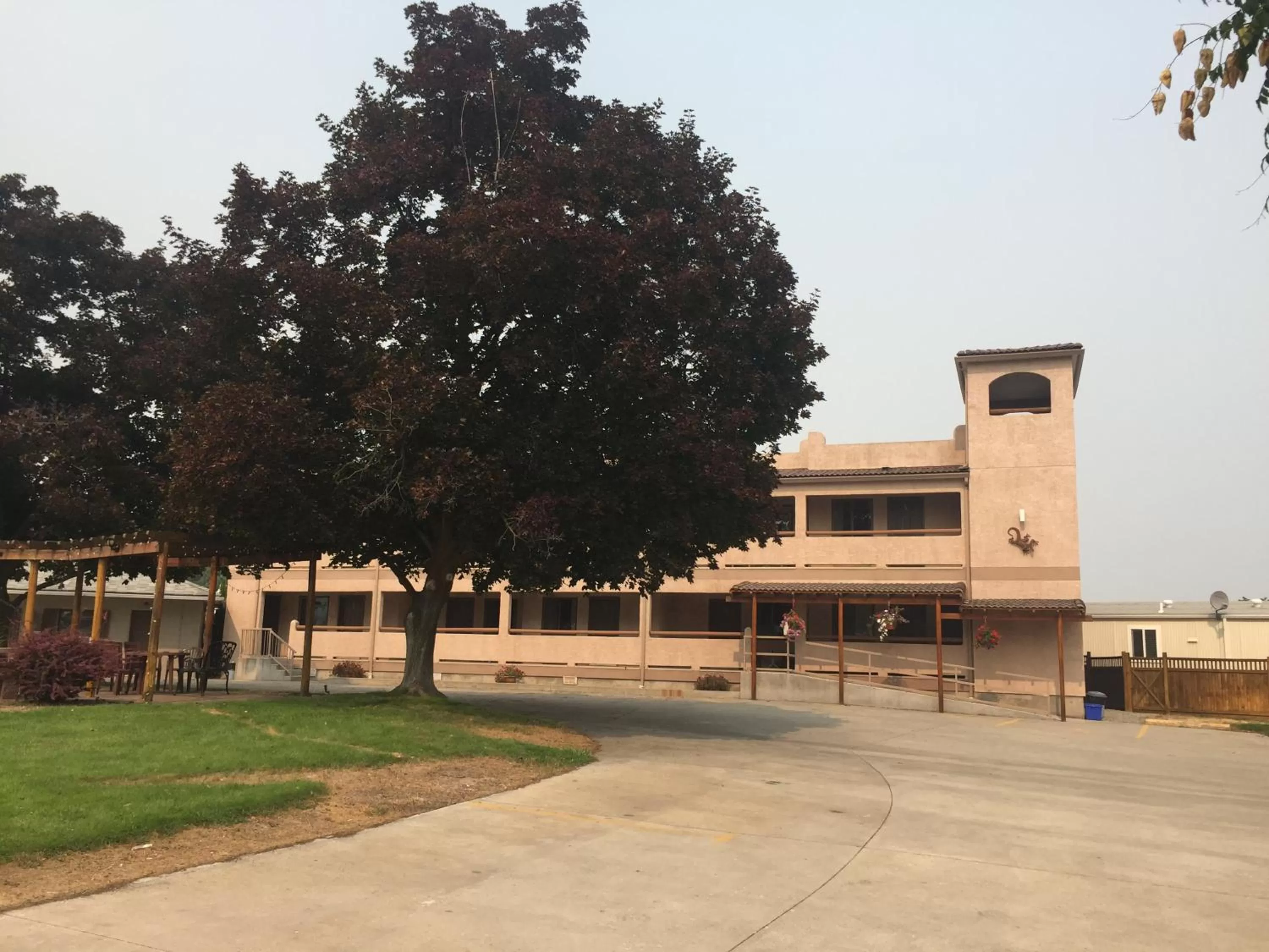 Property building in Avalon Inn