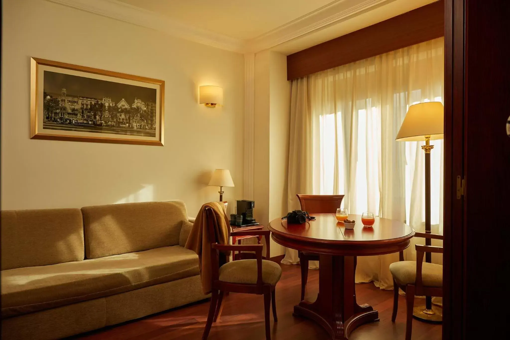 Junior Suite Double (1-2 Adults) in El Avenida Palace Junior Suite Double (1-2 Adults) in El Avenida Palace