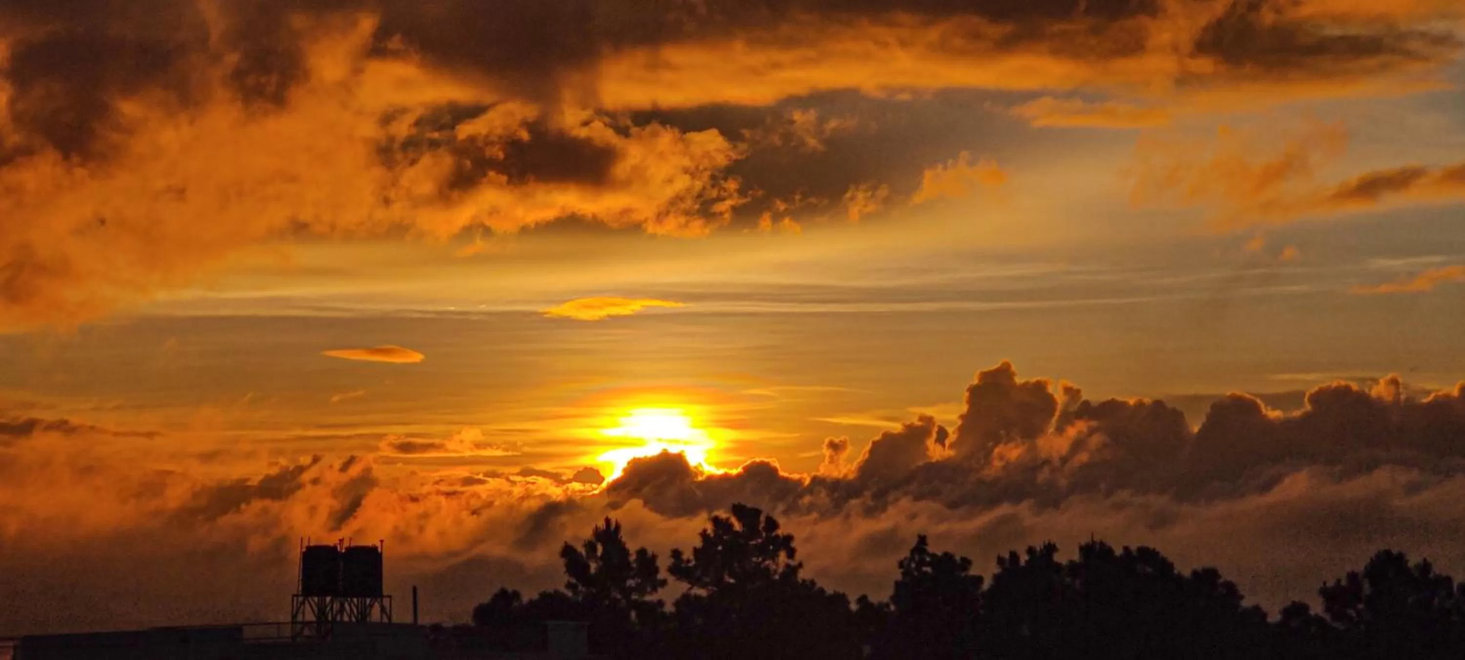 Natural landscape, Sunrise/Sunset in Windermere Inn