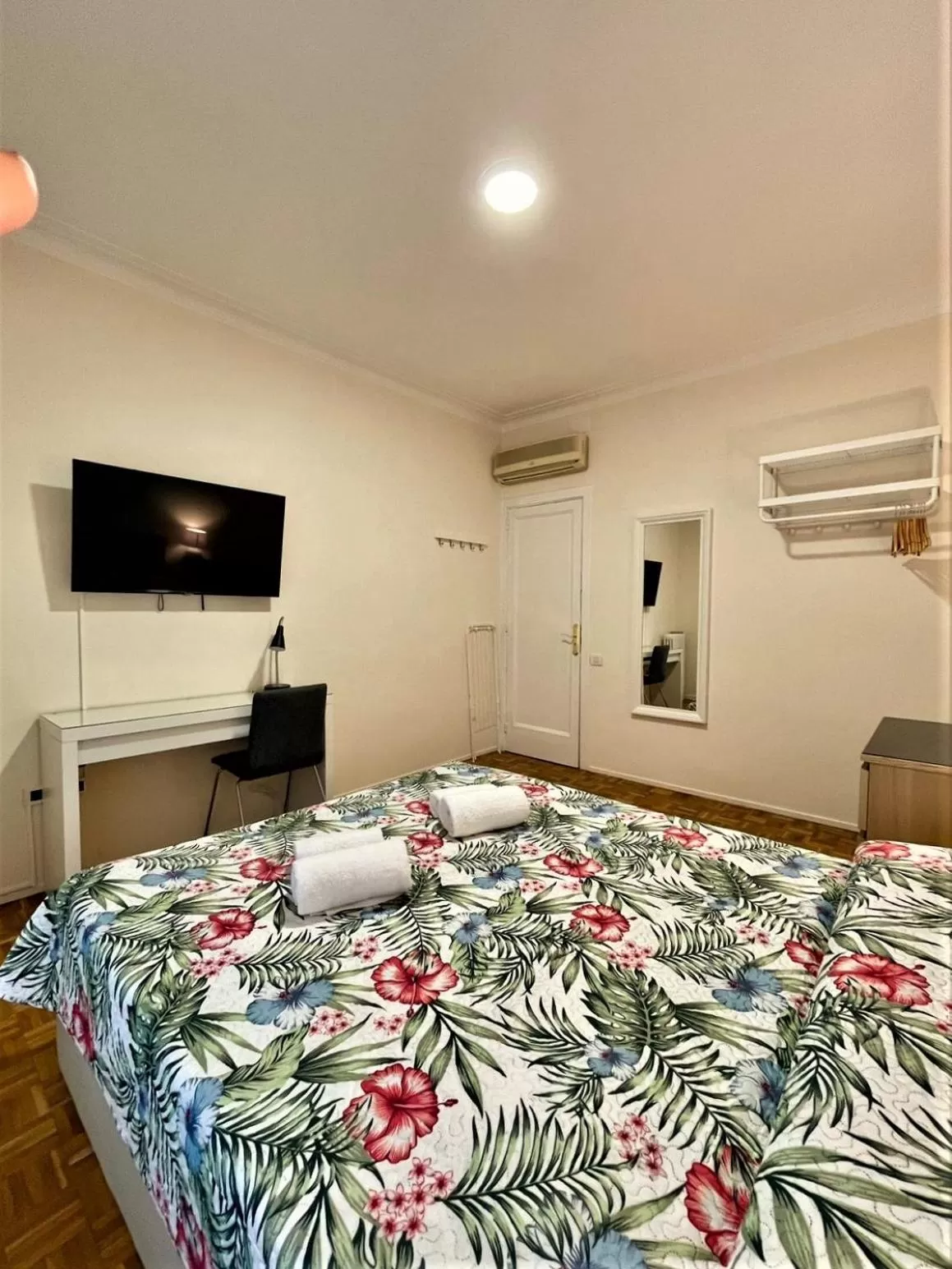 Bed in Villarroel habitaciones