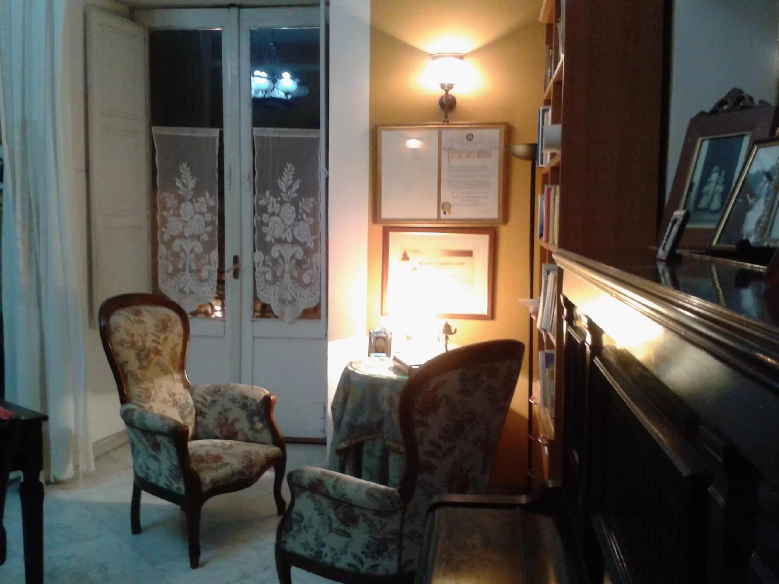 Seating area in Casamuseo del Risorgimento