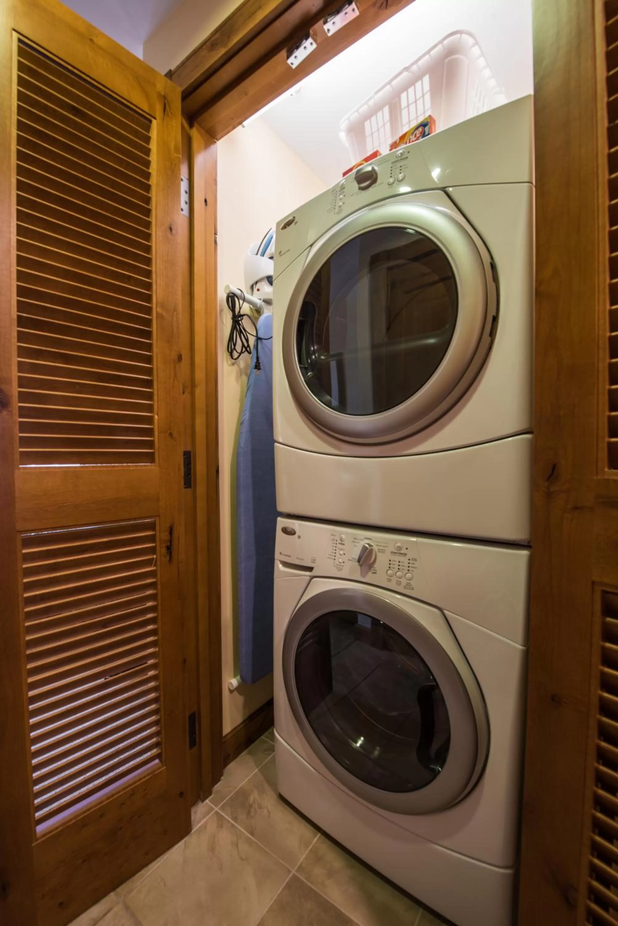 The Lodge at Mountaineer Square, A Vail Resorts Property