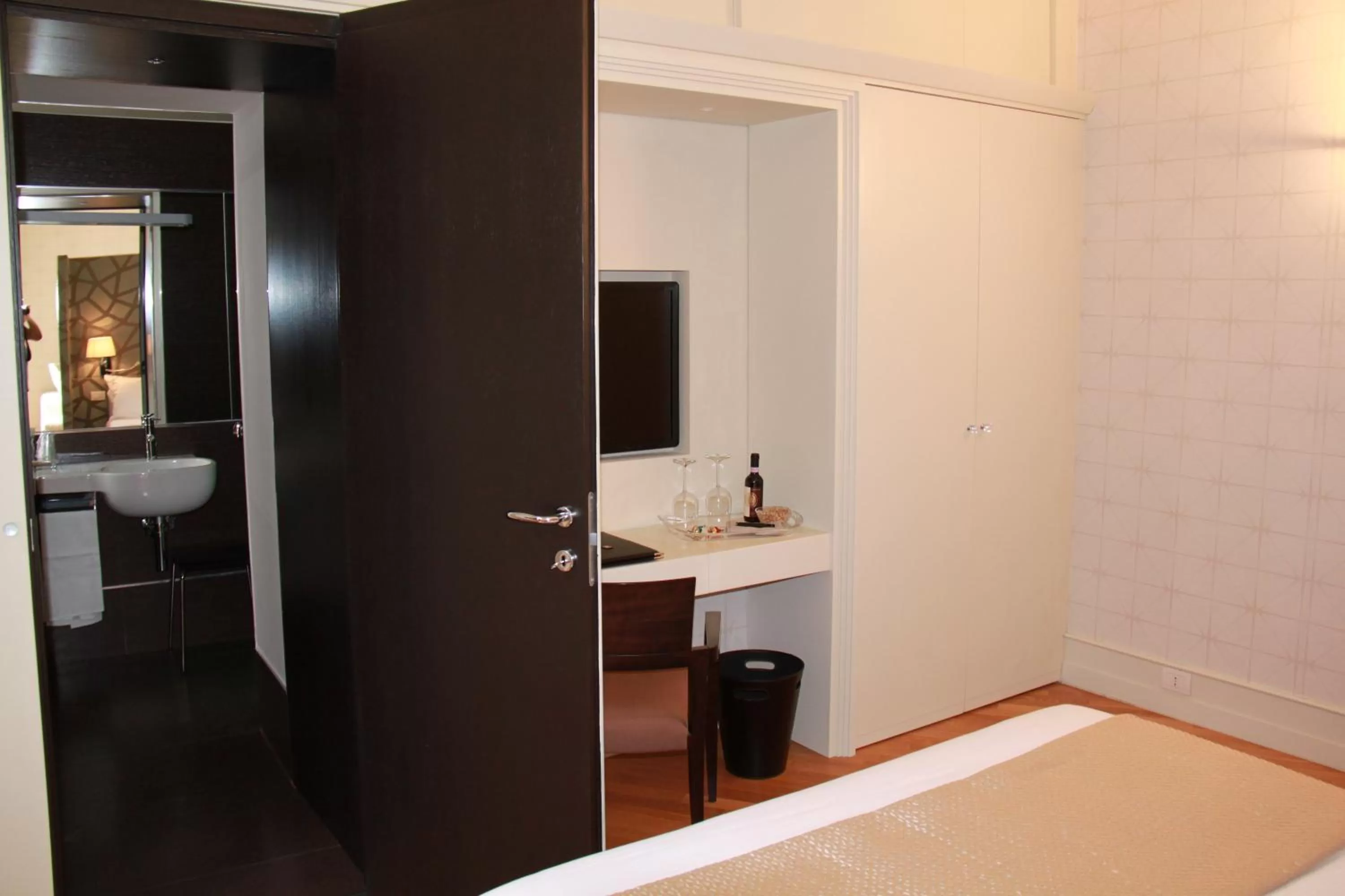 Decorative detail, Bed in St. Peter Guest House