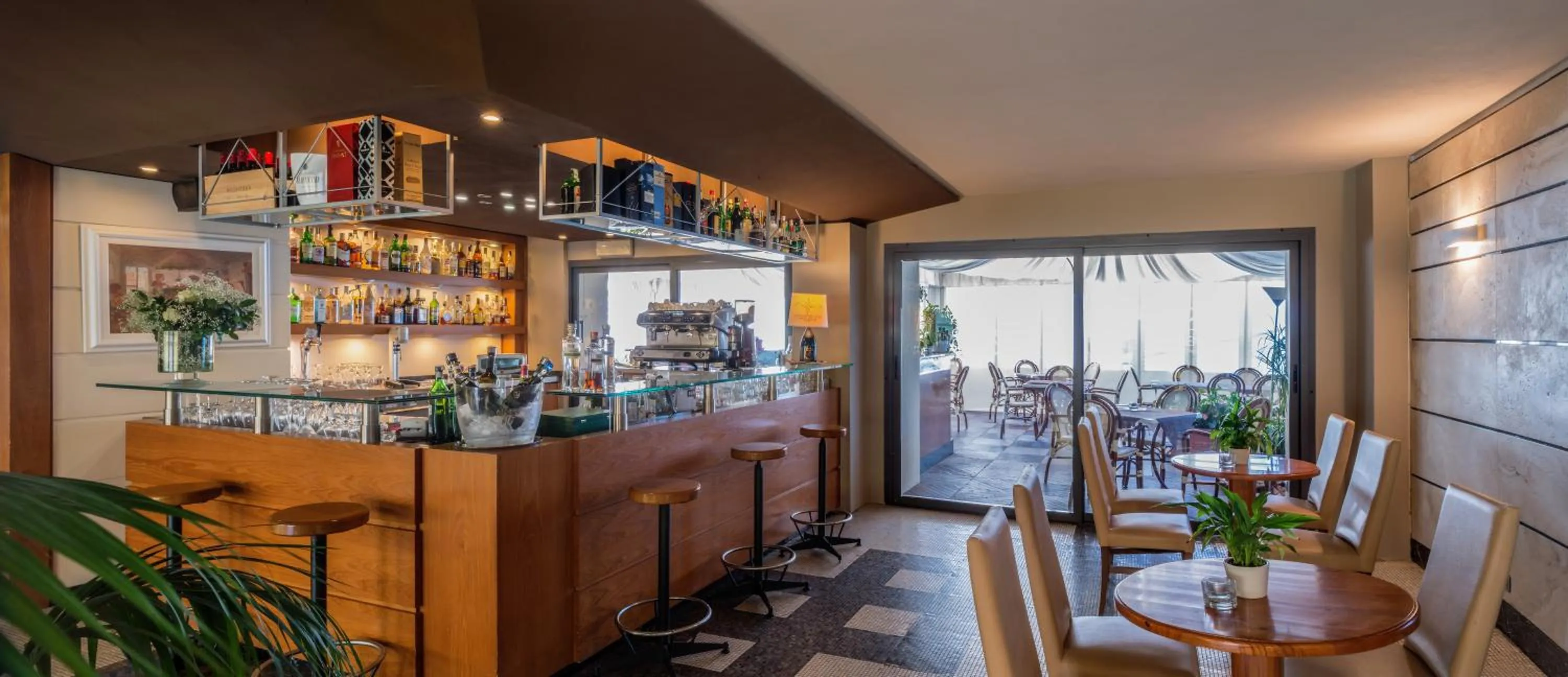 Lounge or bar in Grand Hotel Continental