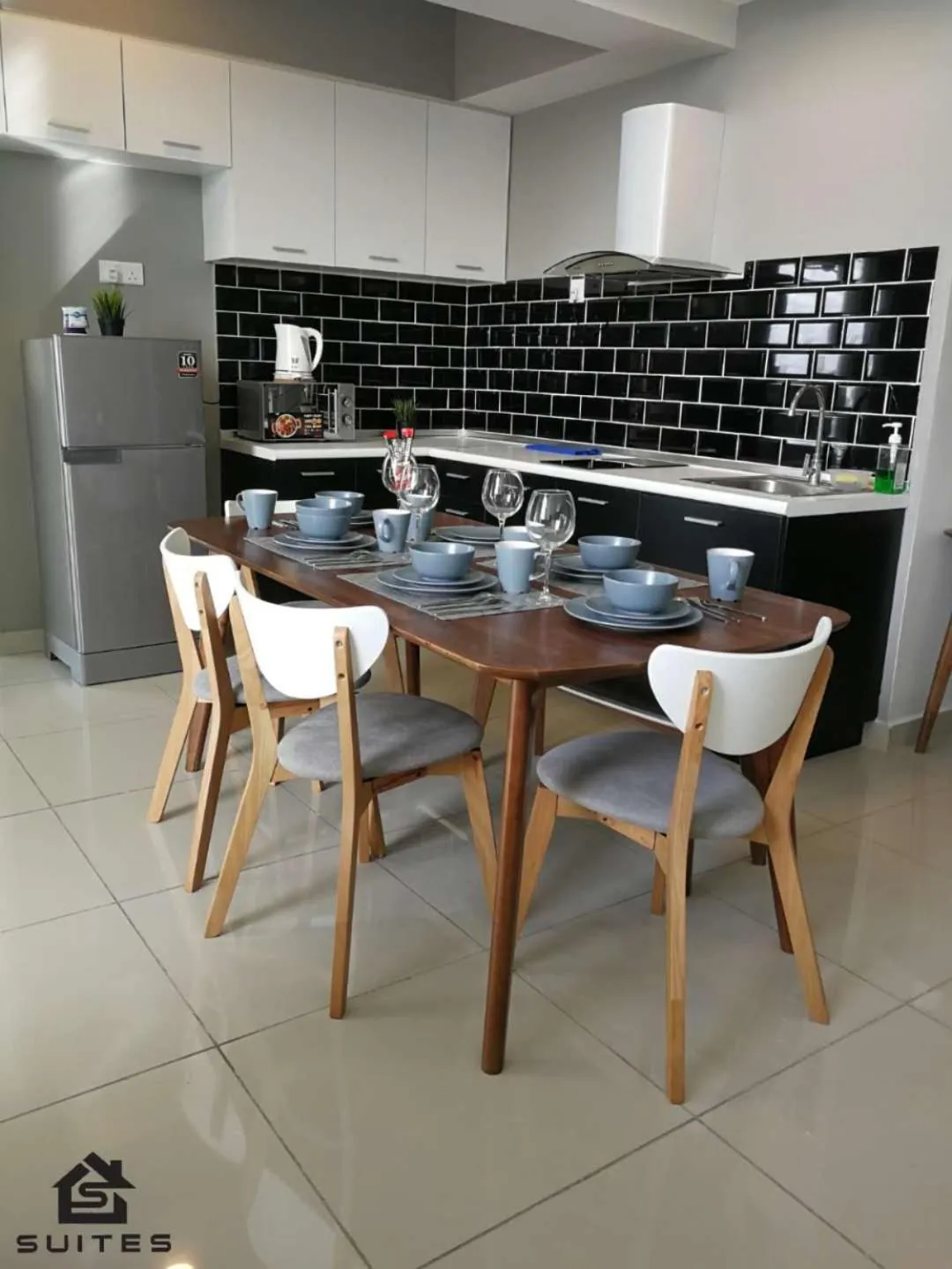 Dining area in S-Suites@The Scott Garden