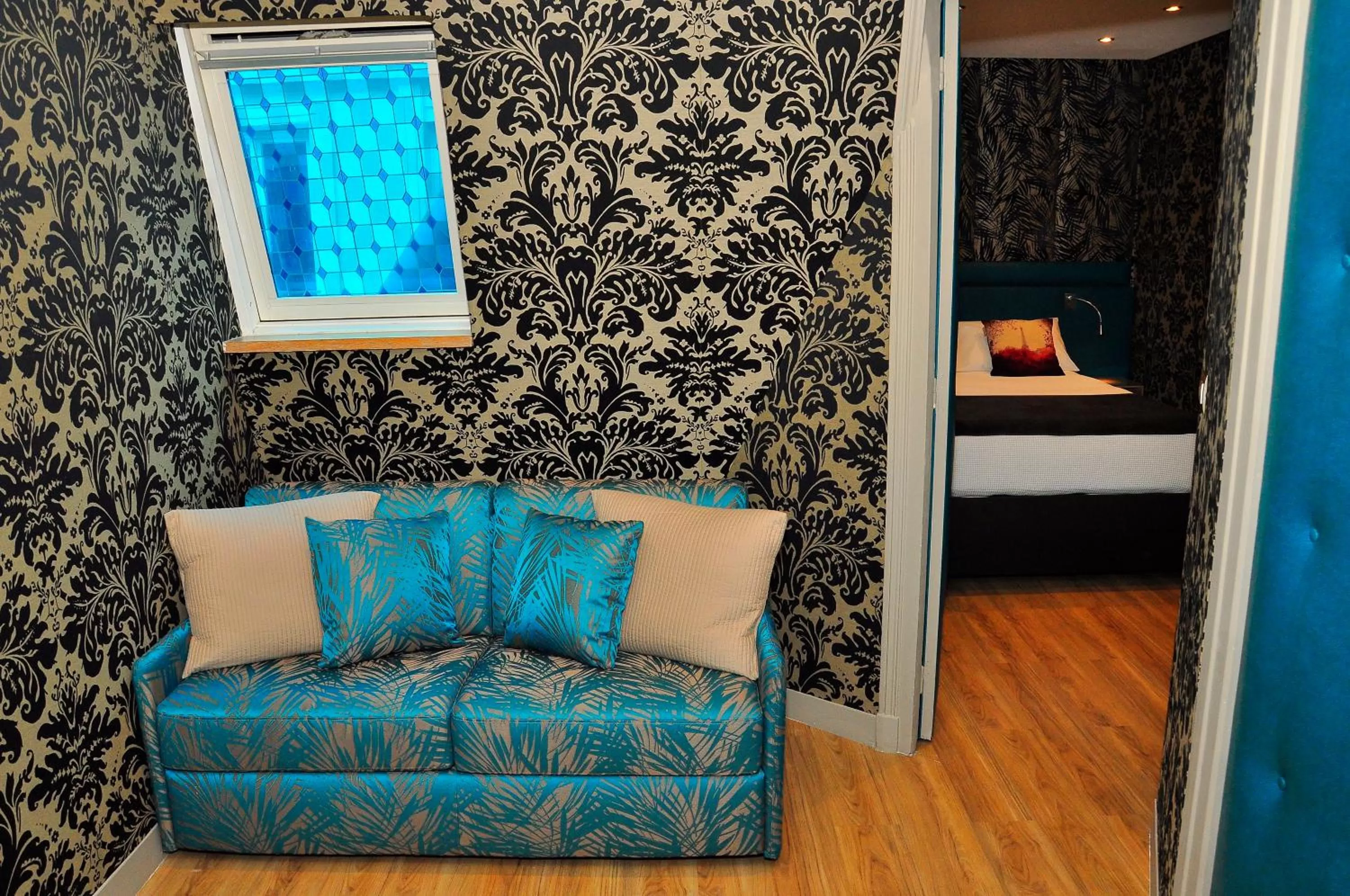 Photo of the whole room, Bed in Hôtel du Mont Blanc