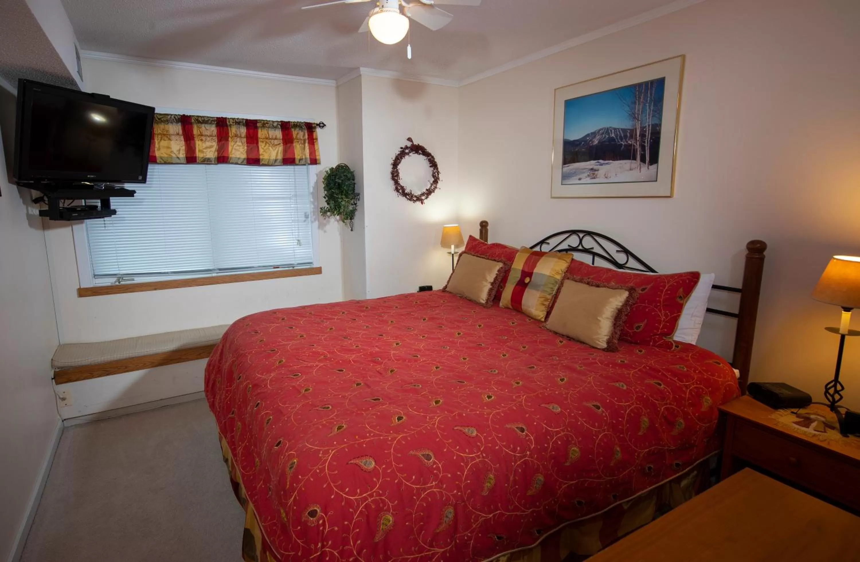 Bed in Mountain Lodge at Okemo