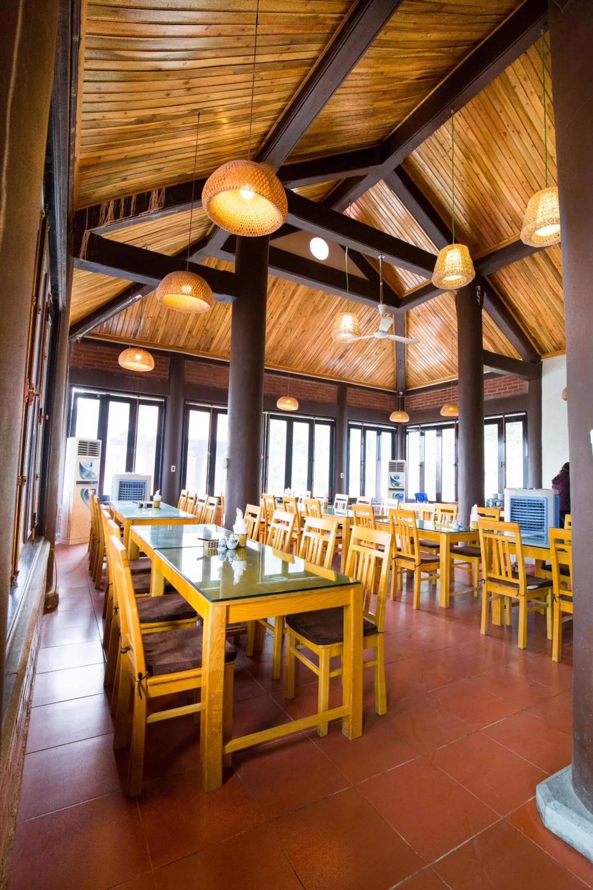 Restaurant/Places to Eat in Mua Caves Ecolodge (Hang Mua)