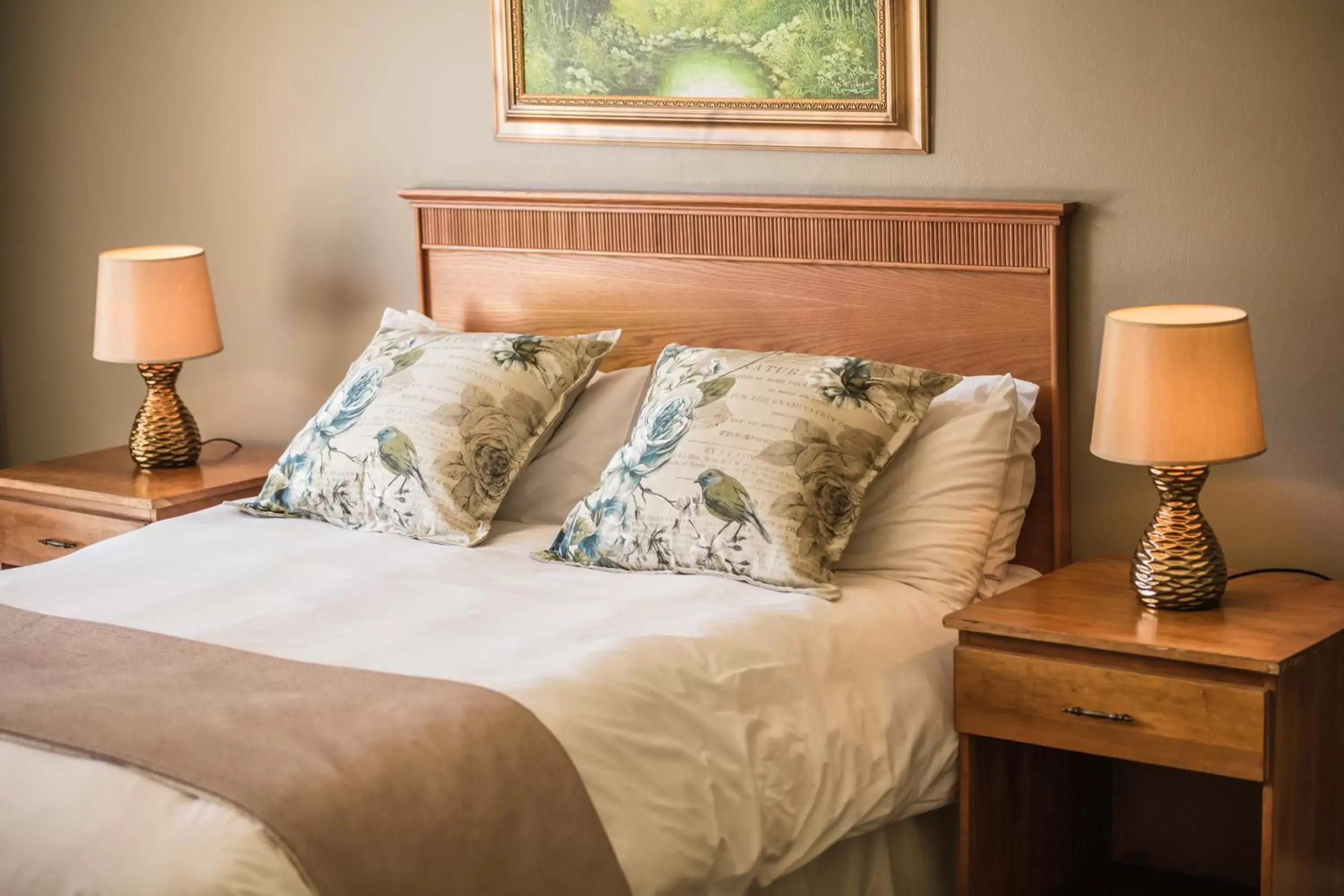 Queen Room with Balcony - single occupancy in Acacia Guesthouse Klerksdorp Queen Room with Balcony - single occupancy in Acacia Guesthouse Klerksdorp