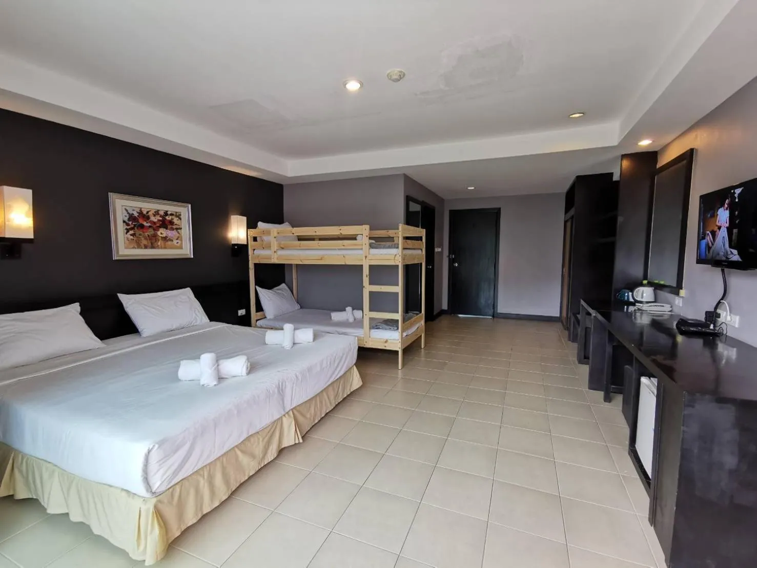 Bed in Tuana Hotels The Natural Resort