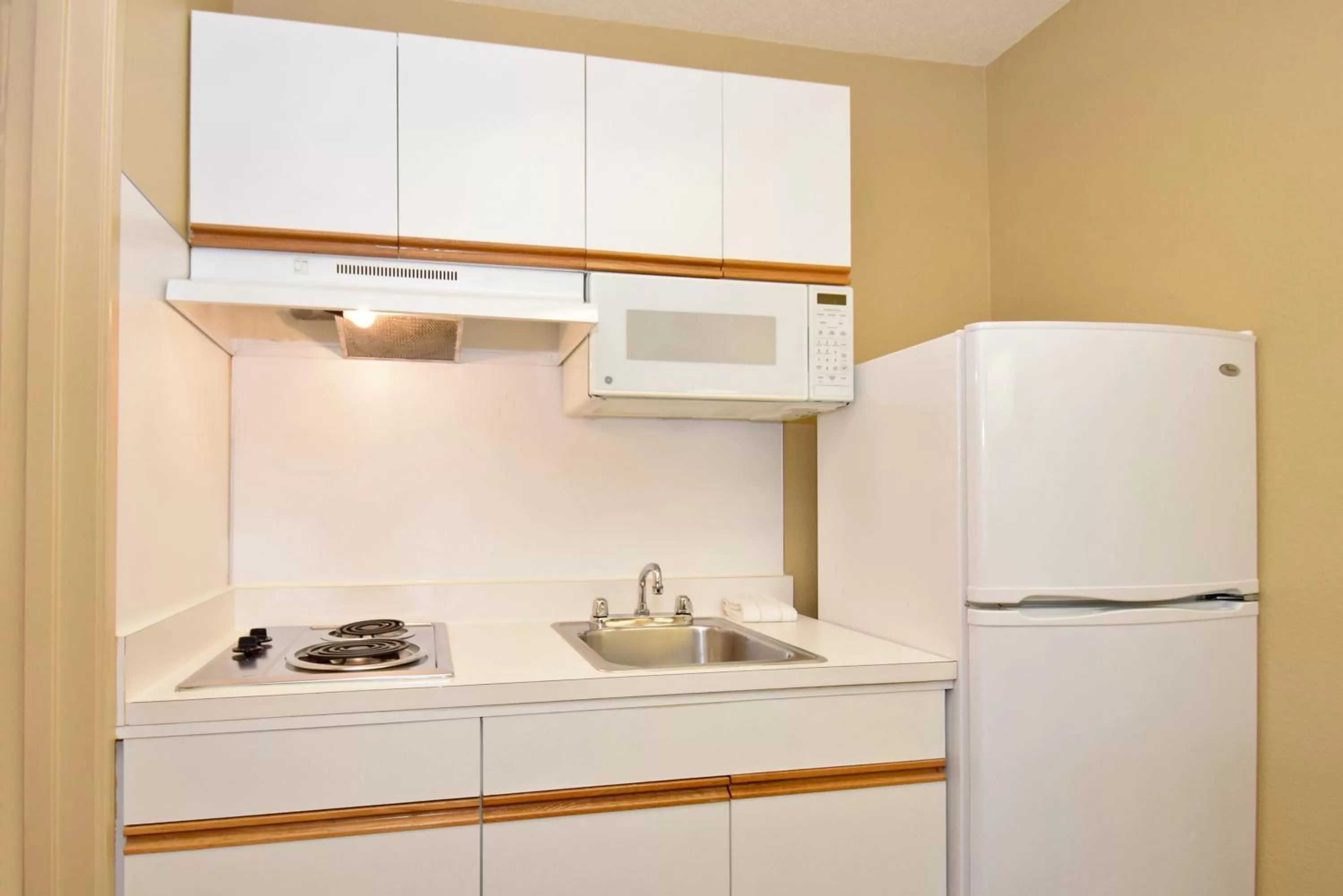 Kitchen or kitchenette in Extended Stay America Suites - San Antonio - Airport