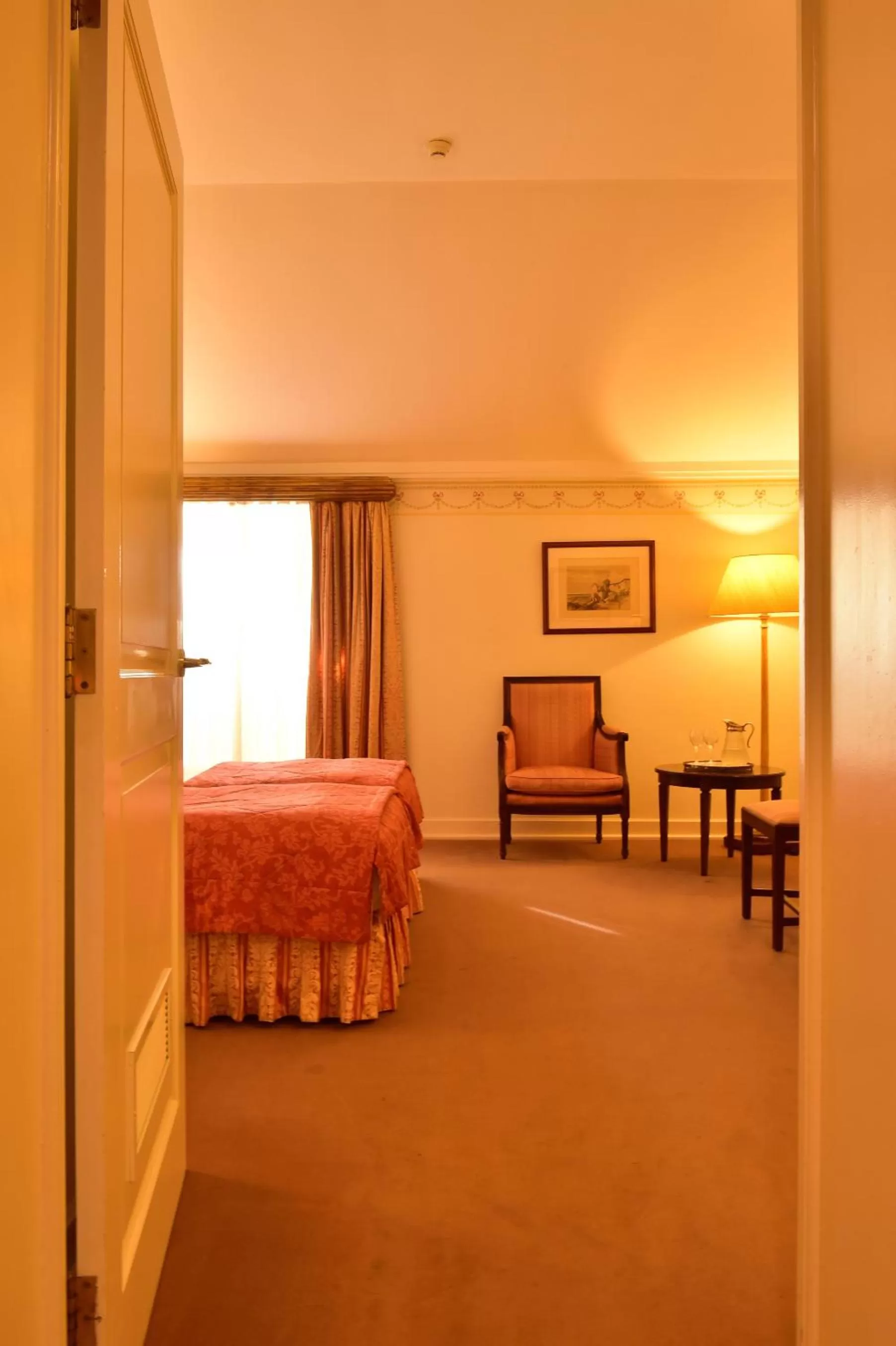 Photo of the whole room, Bed in Pousada Palacio de Queluz