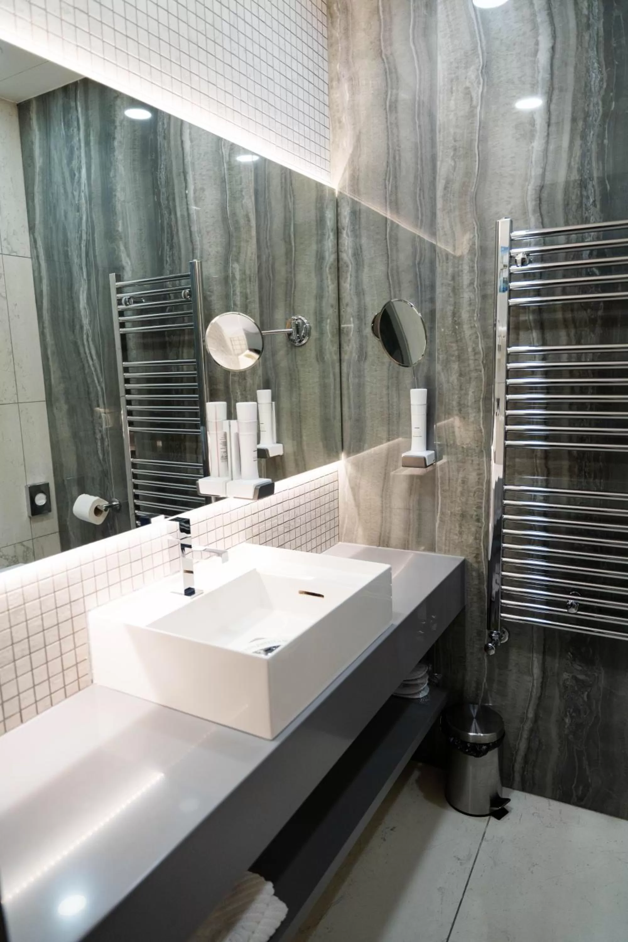 Bathroom in Ramada by Wyndham Ramnicu Valcea