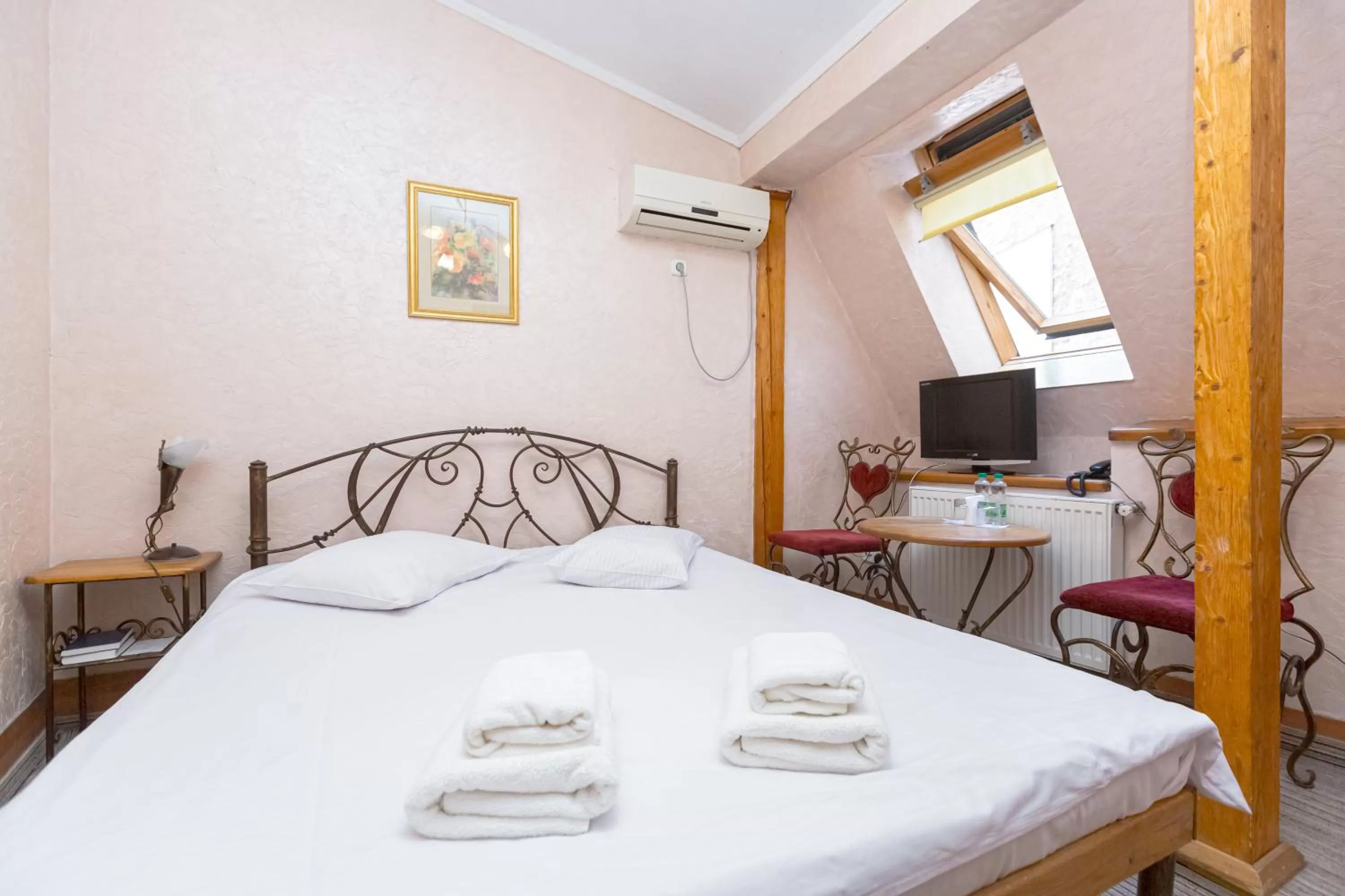 Bed in Staryi Krakiv