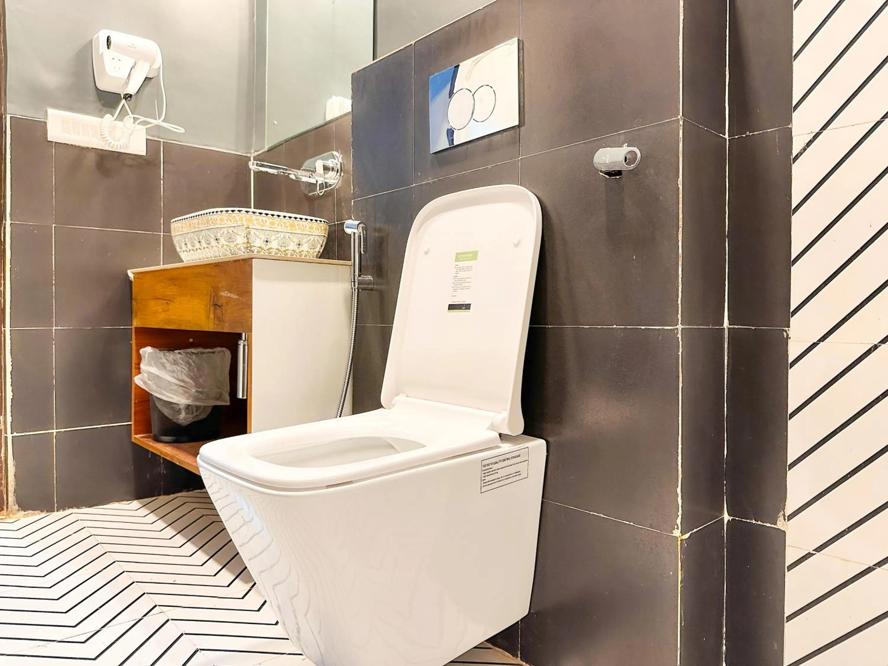 Shower in Hoztel Jaipur