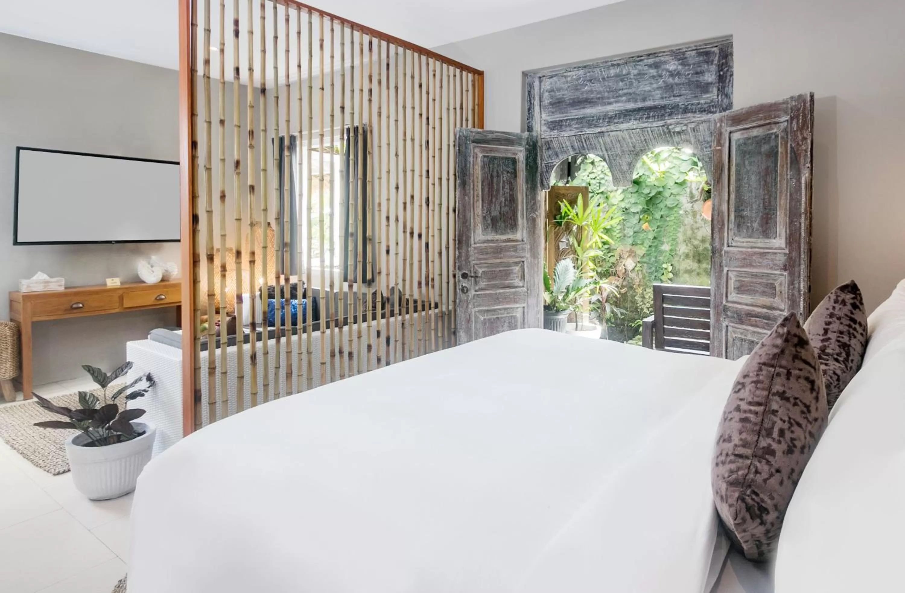 Bed in Canvas Escape Resort