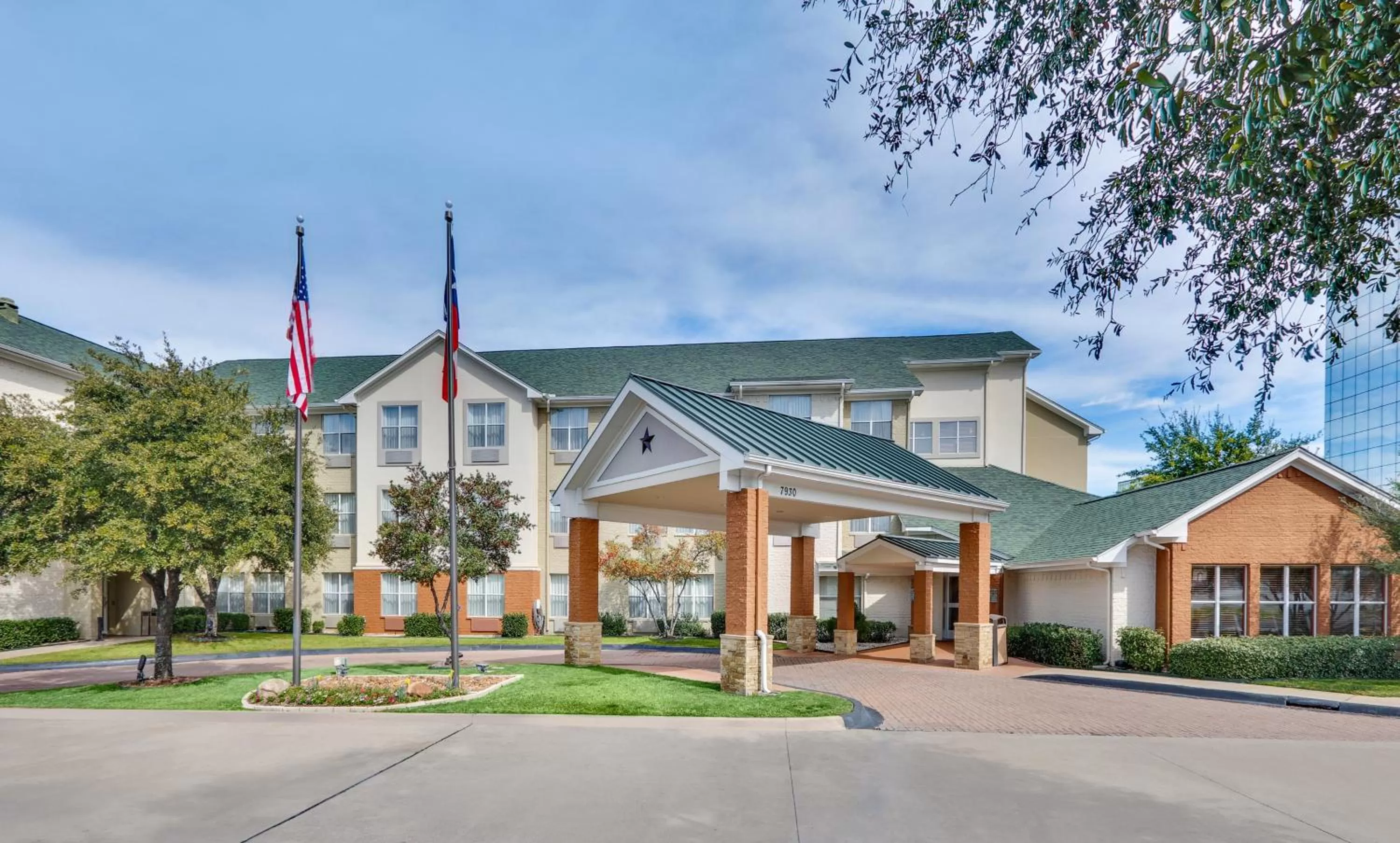 Property building in Candlewood Suites Dallas Market Center-Love Field by IHG