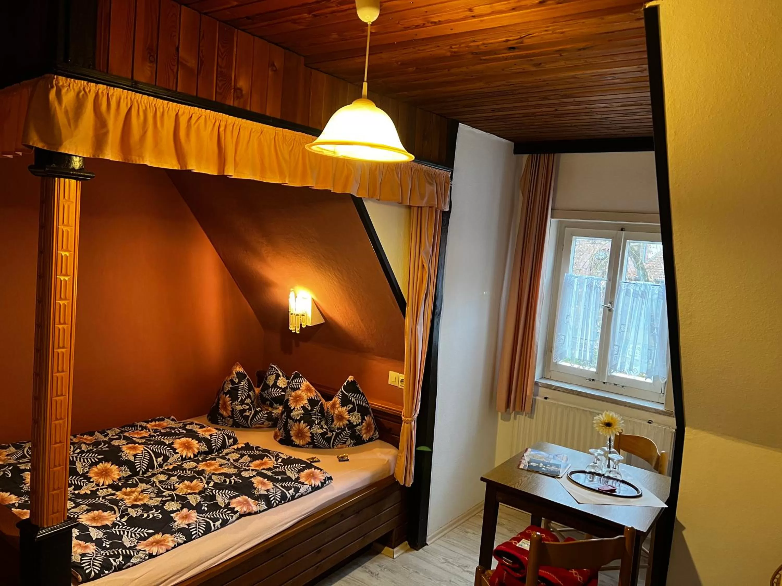 Bed in Gaststätte Braustübchen