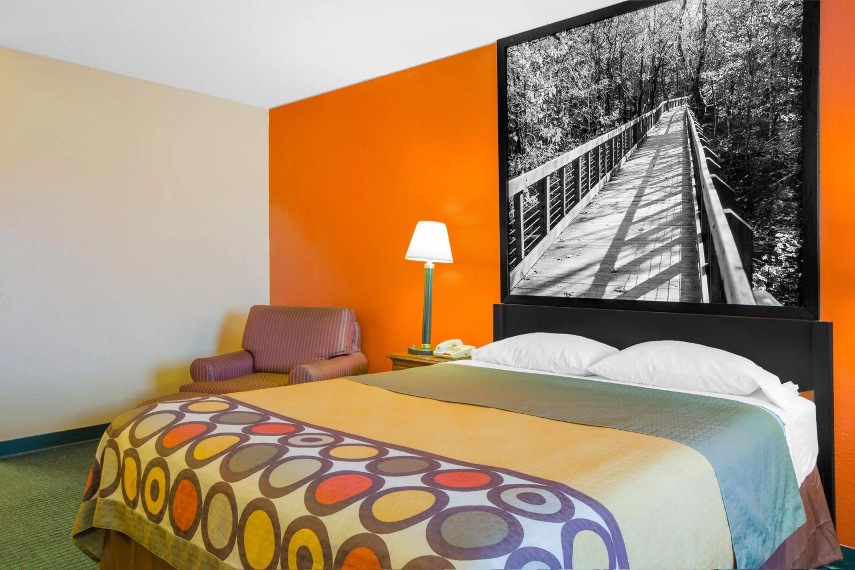 Queen Room - Smoking in Super 8 by Wyndham Talladega AL