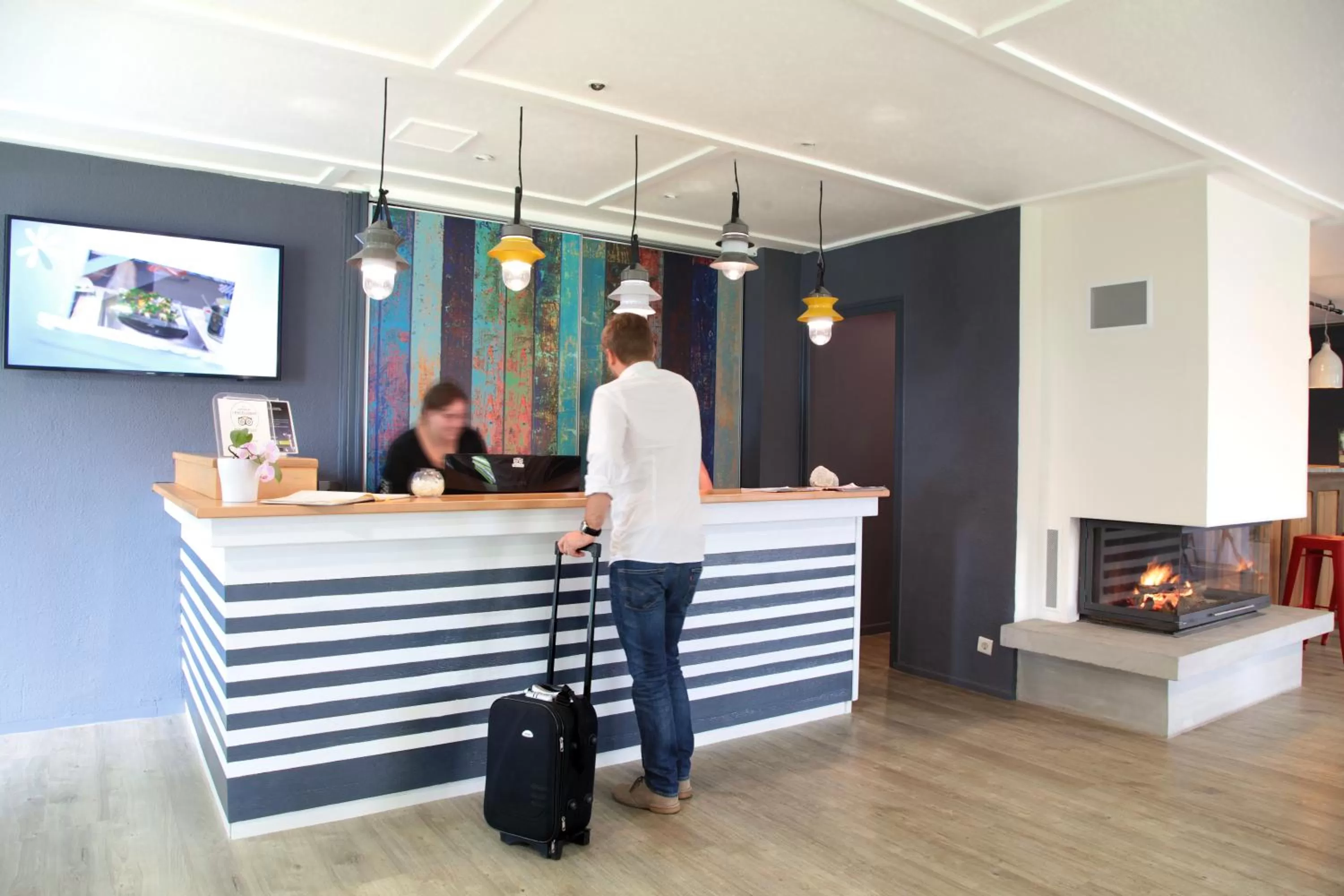 Lobby or reception in Kyriad Lannion-Perros-Guirec