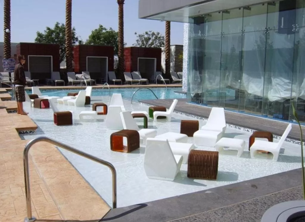 Property building in Palms Place Studio with Balcony & Strip View