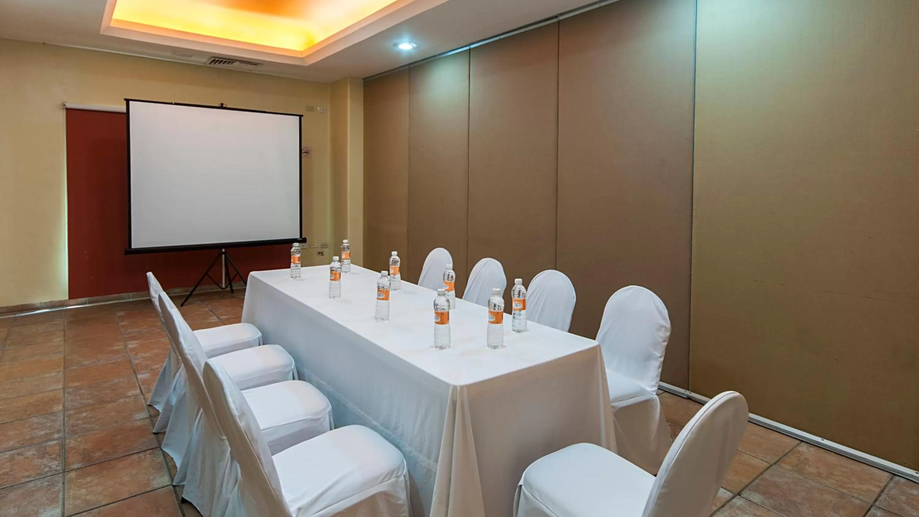 Meeting/conference room in Holiday Inn Ciudad Del Carmen by IHG