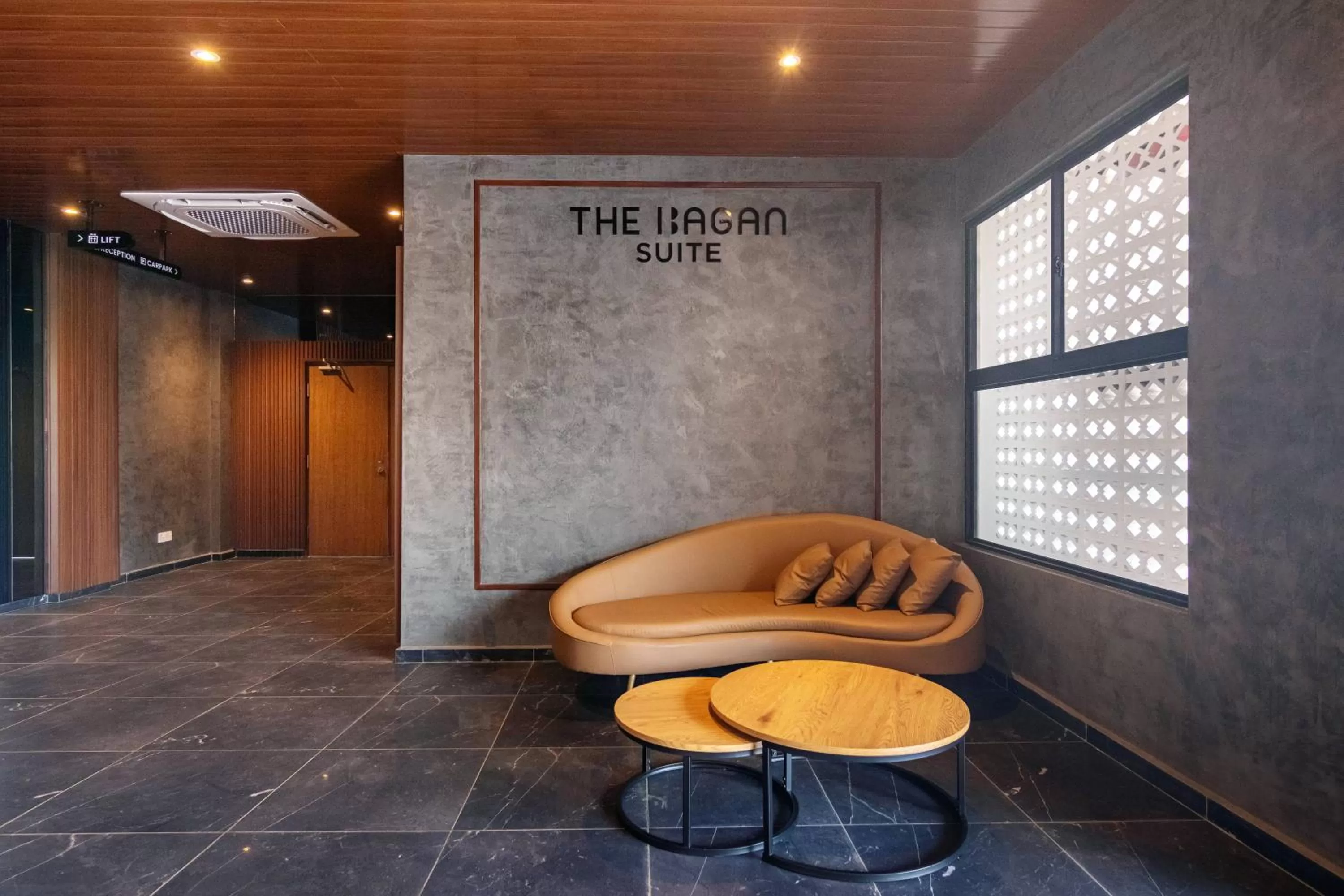 Lobby or reception in Bagan Suite