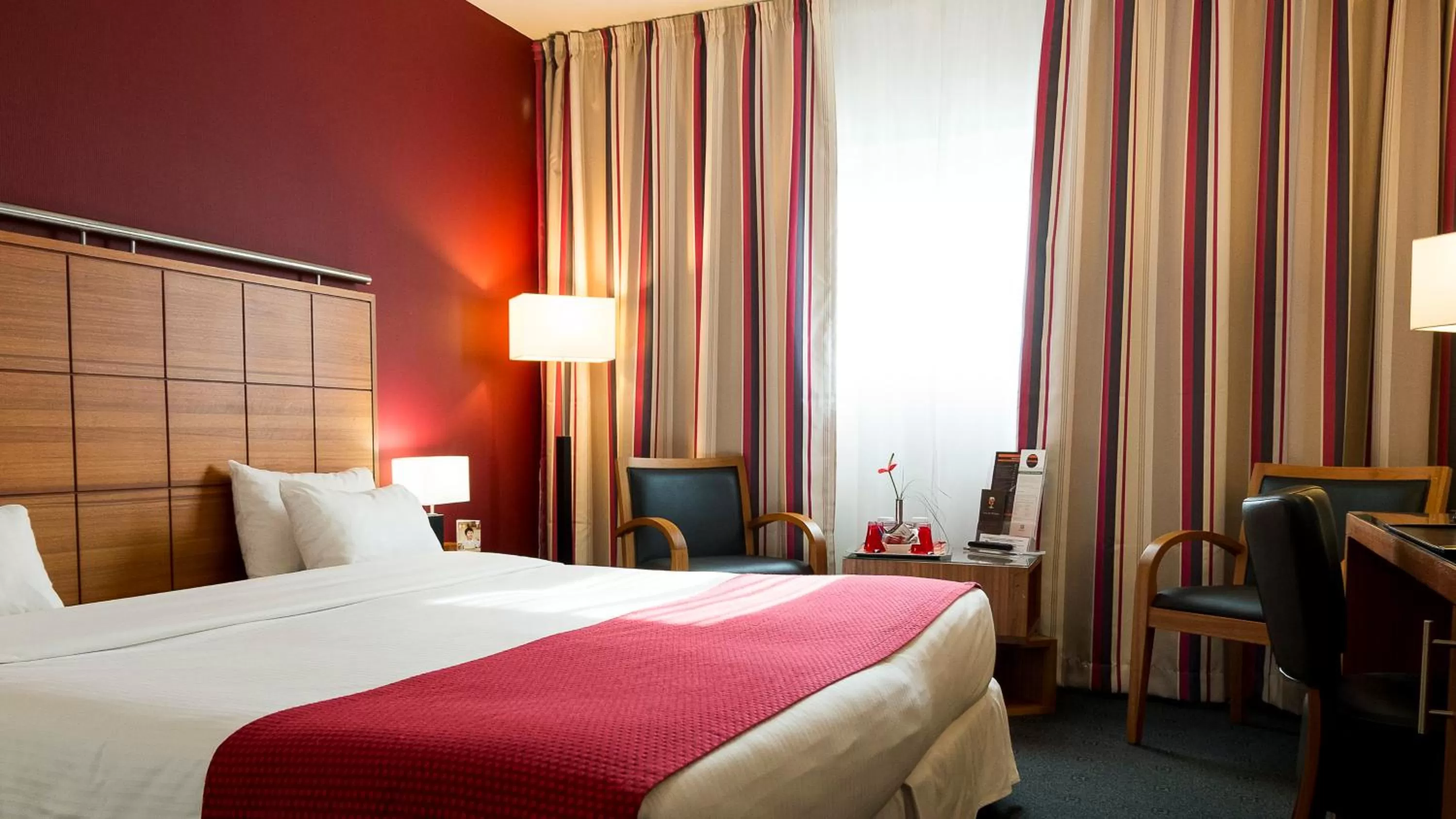 Photo of the whole room, Bed in Holiday Inn Bordeaux Sud - Pessac by IHG