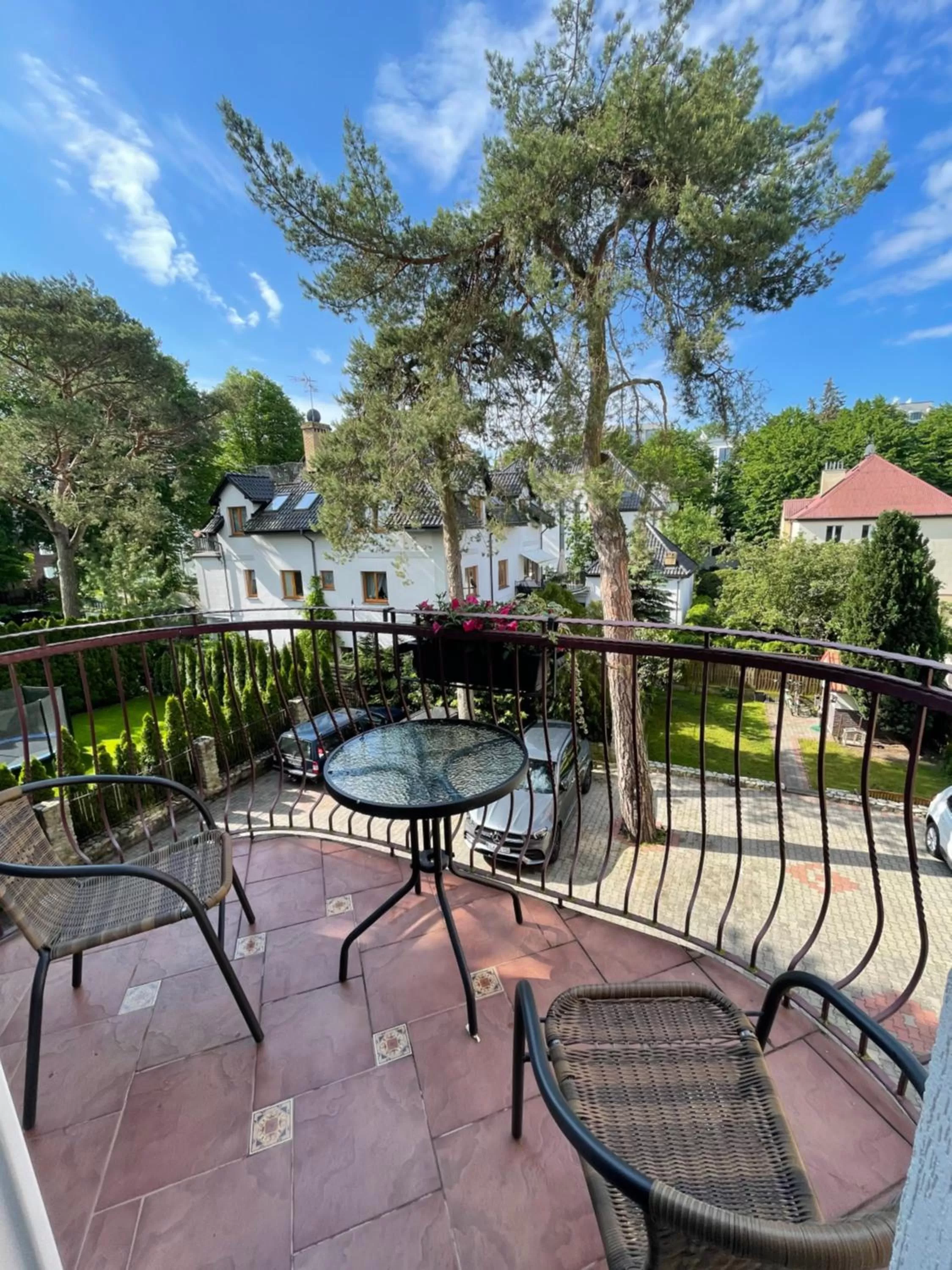 Willa 4 Pory Roku & Uznam