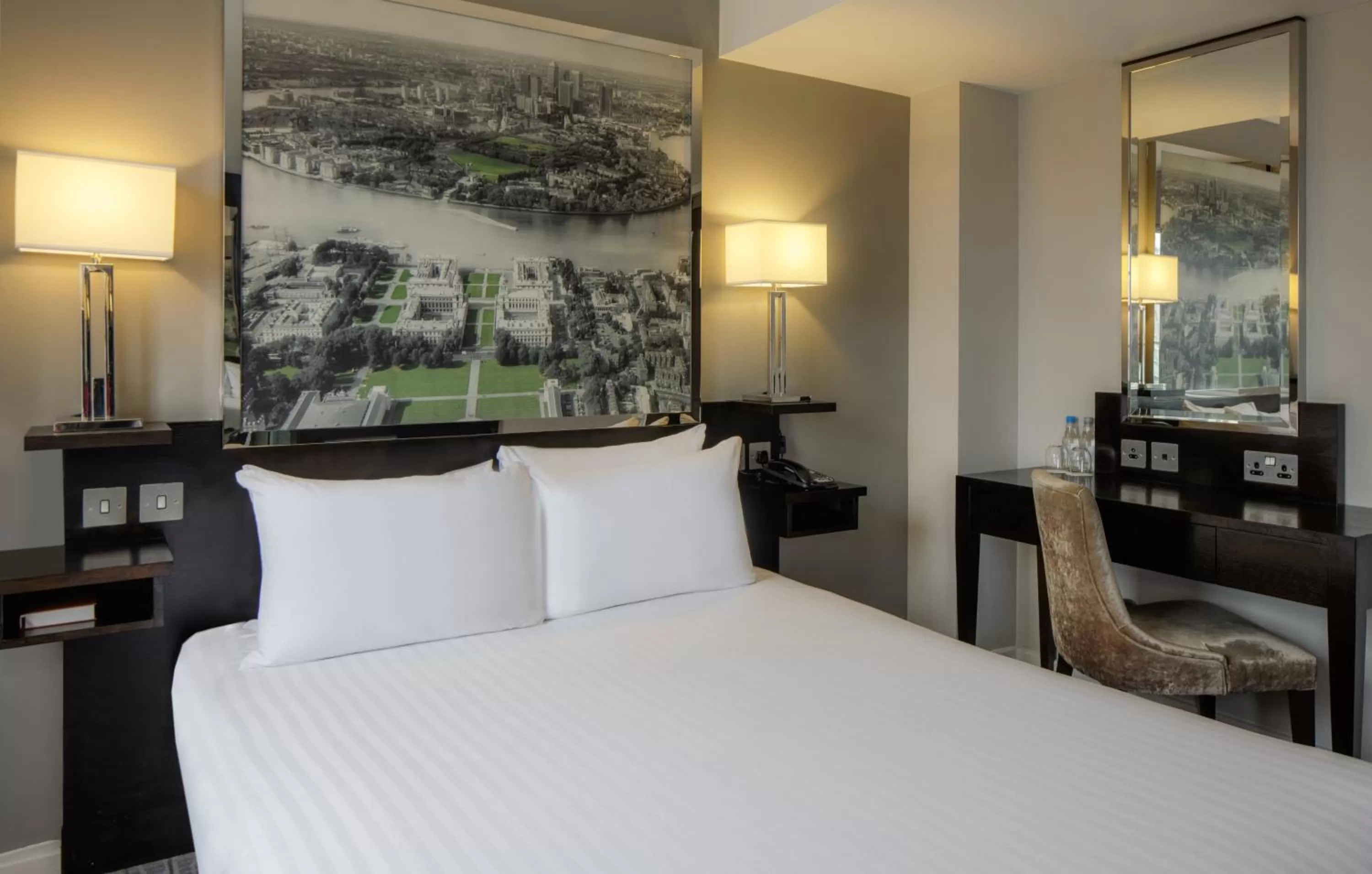 Bedroom, Bed in Doubletree By Hilton London - Greenwich