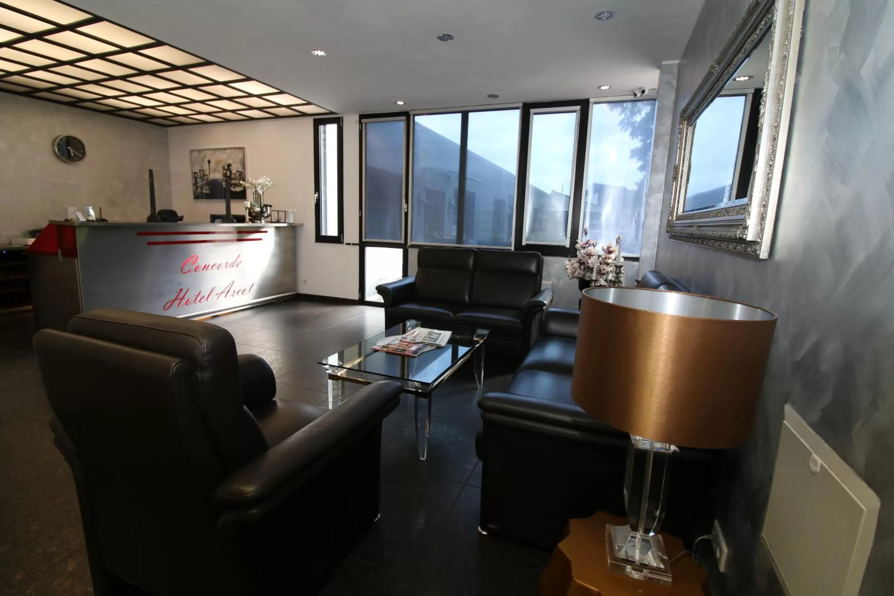 Lobby or reception in Concorde Hotel Ascot