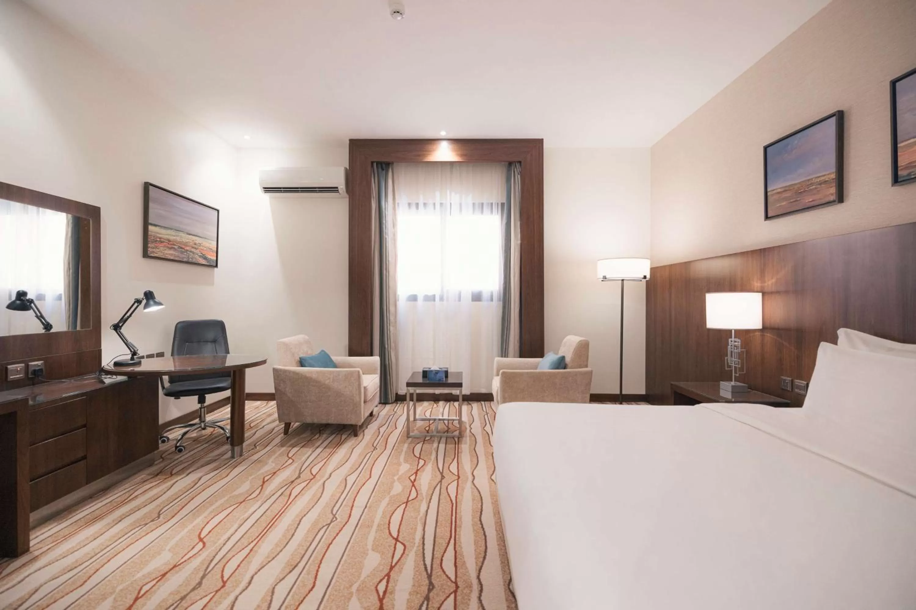 Bedroom, Bed in Radisson Blu Hotel, Buraidah