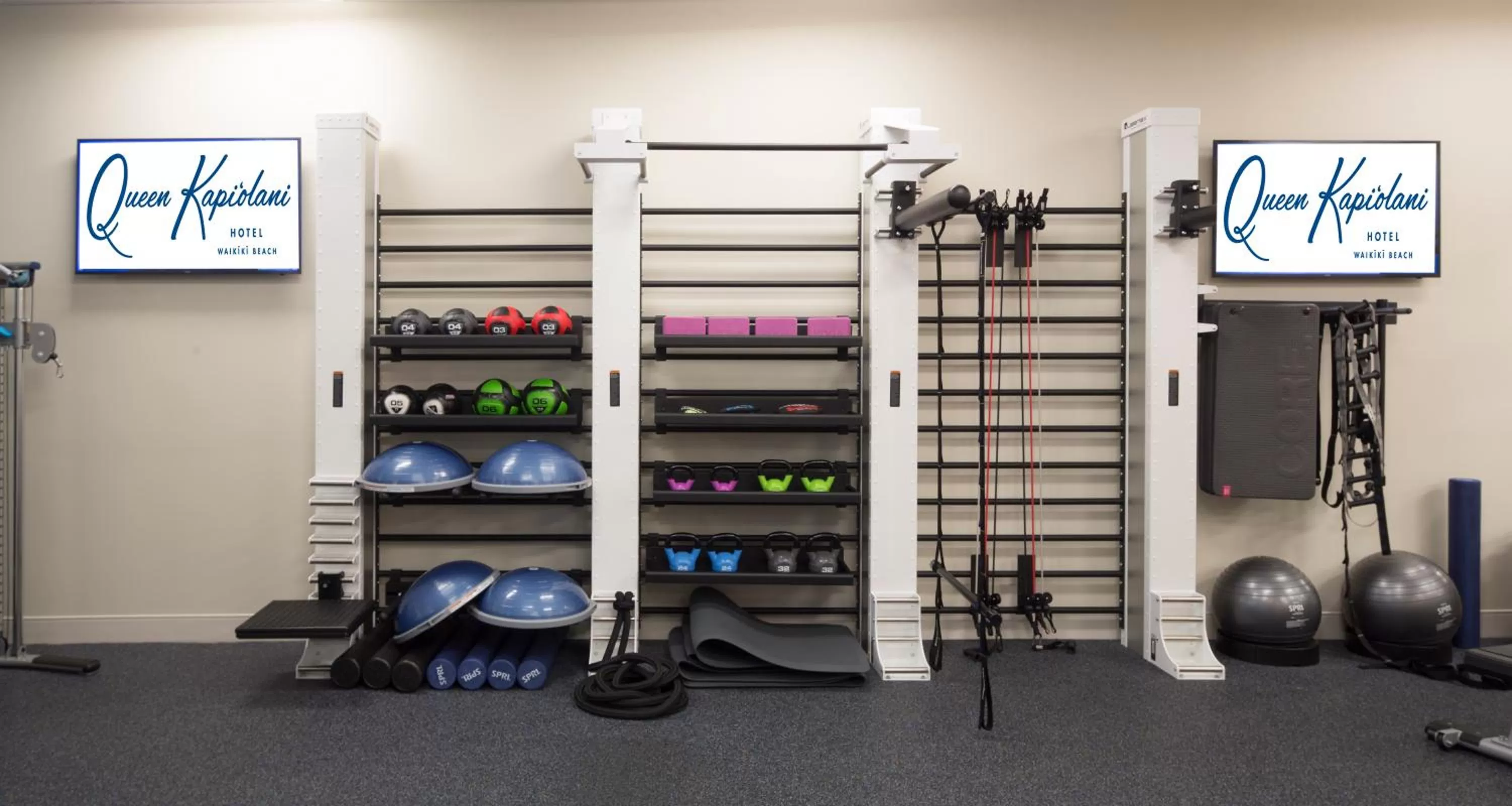 Fitness centre/facilities in Queen Kapiolani Hotel