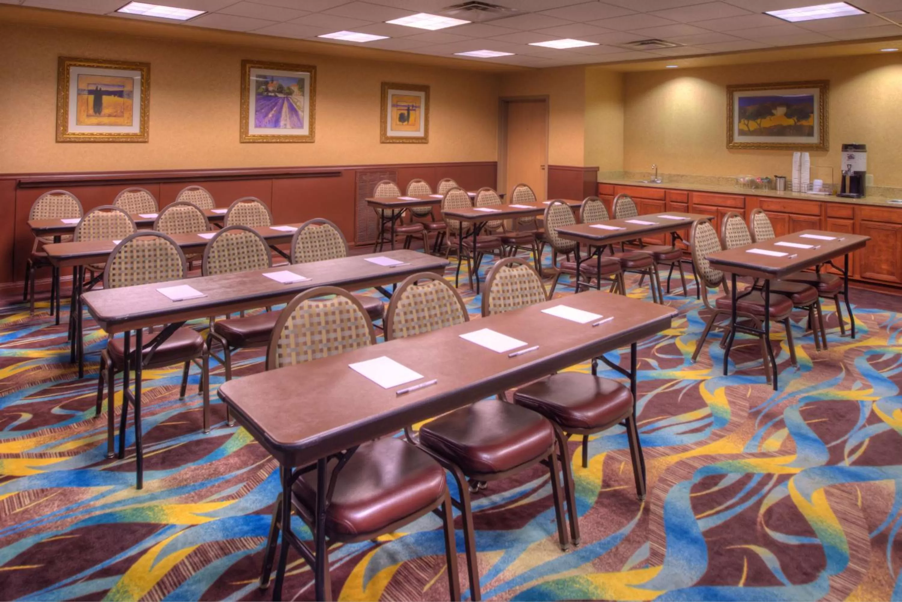 Meeting/conference room in Hampton Inn & Suites Ontario