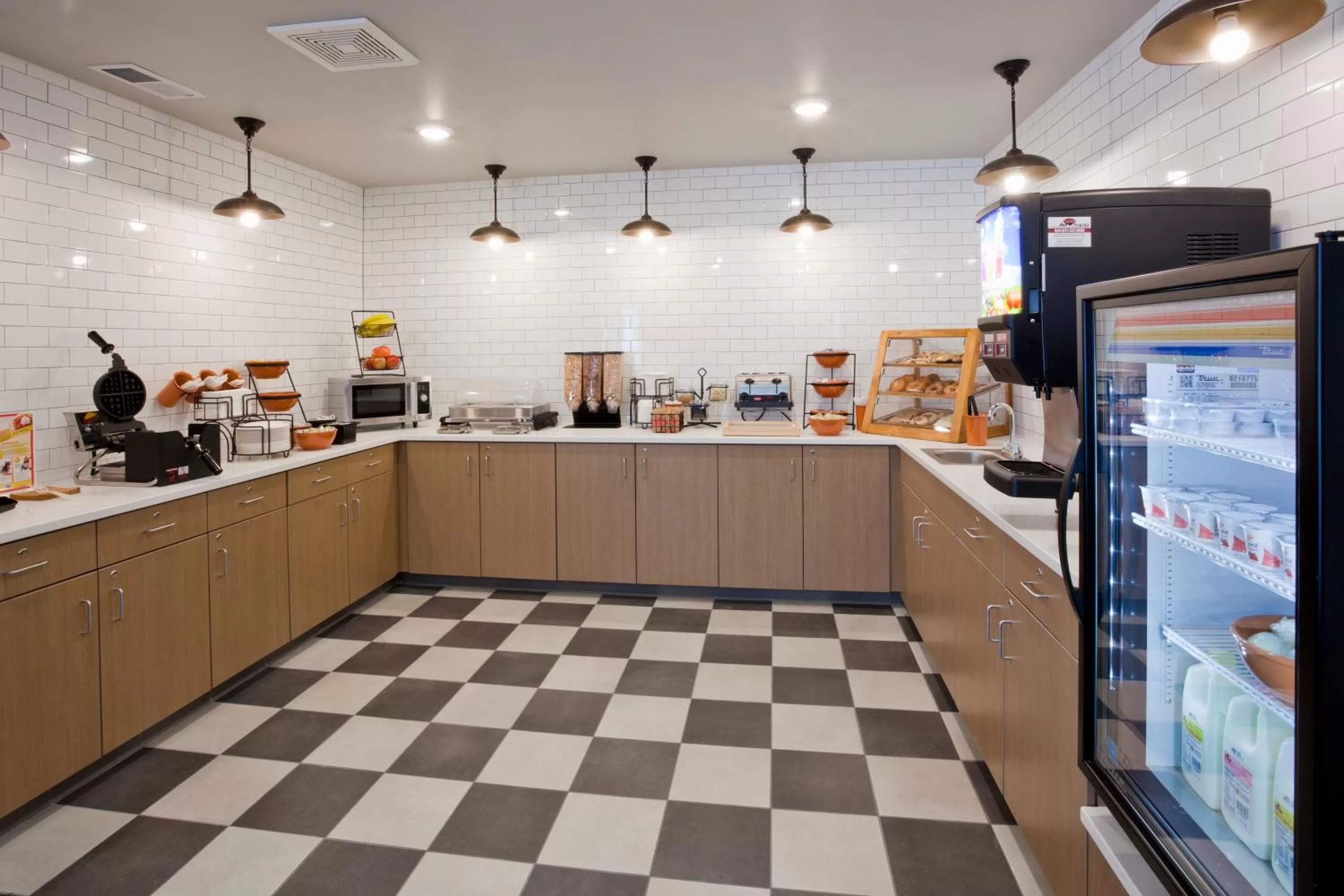 Buffet breakfast in GrandStay Hotel & Suites