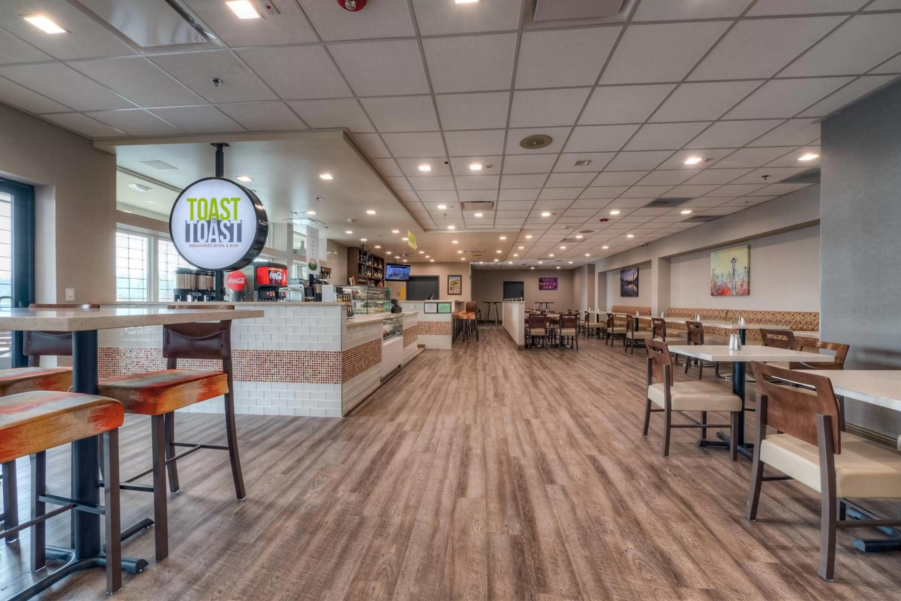 Restaurant/places to eat in Holiday Inn Tacoma Mall by IHG