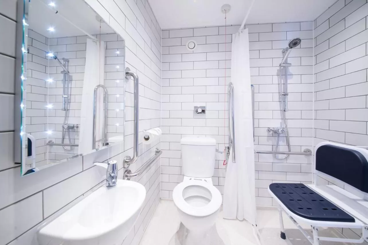 Bathroom in The St George and Dragon by Innkeeper's Collection