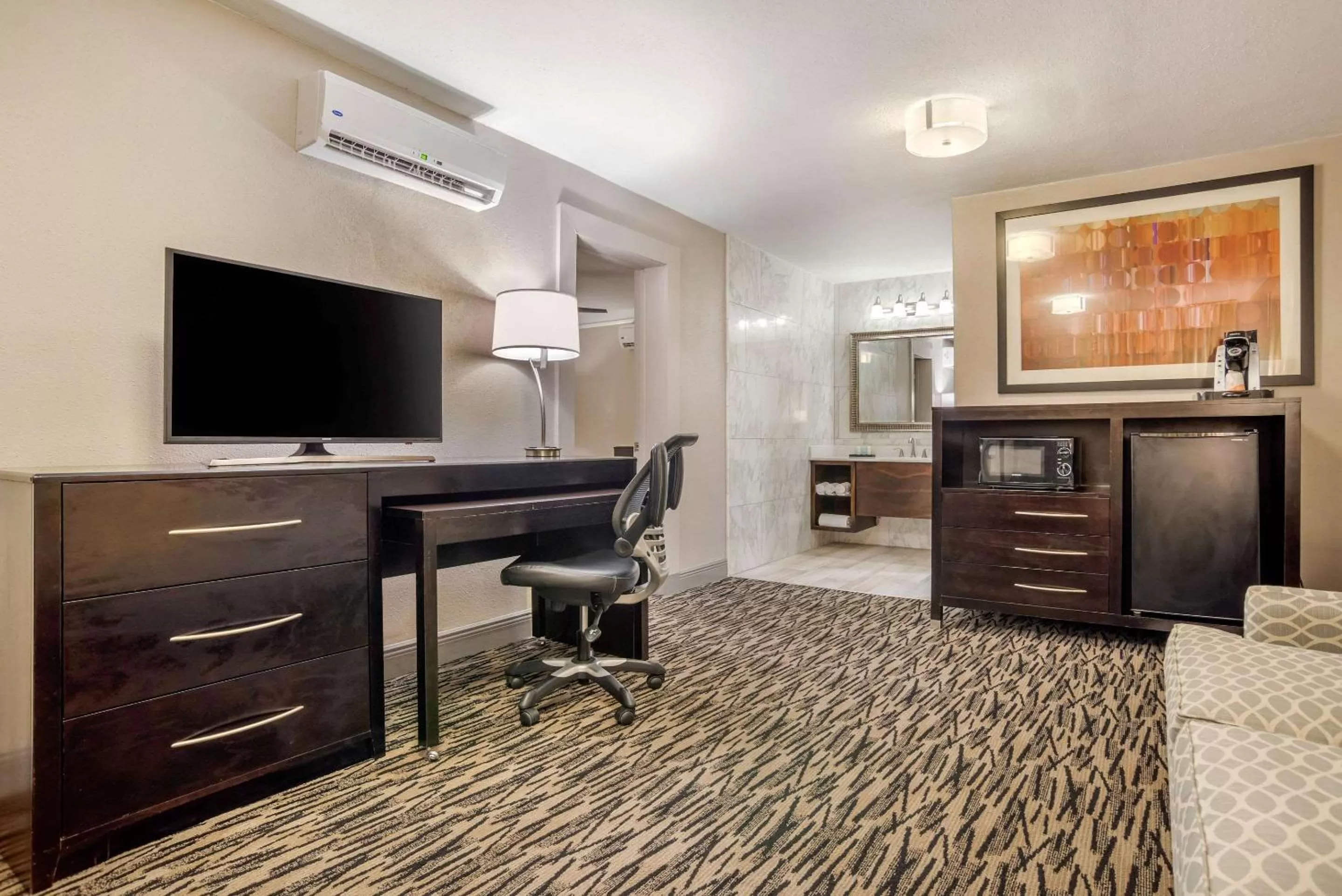 Photo of the whole room in Clarion Inn Conference Center