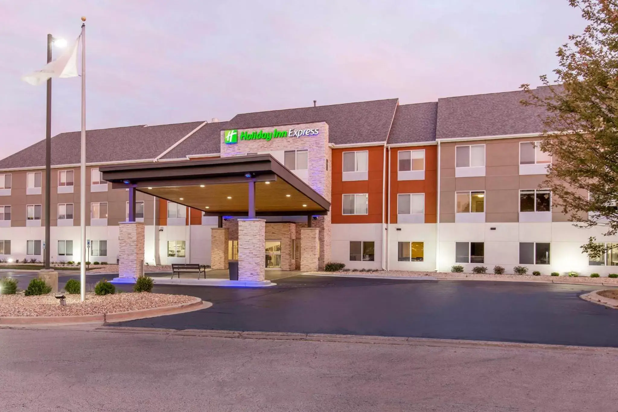 Holiday Inn Express & Suites Chicago West - St Charles by IHG Holiday Inn Express & Suites Chicago West - St Charles by IHG