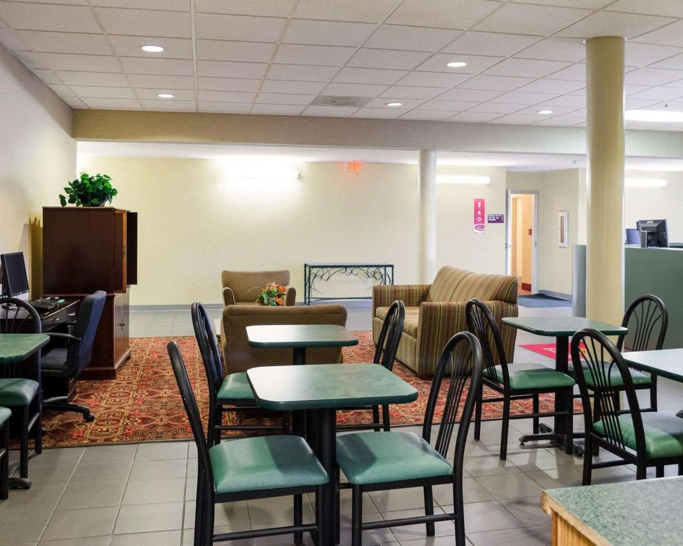 Restaurant/places to eat in Econo Lodge Yazoo City