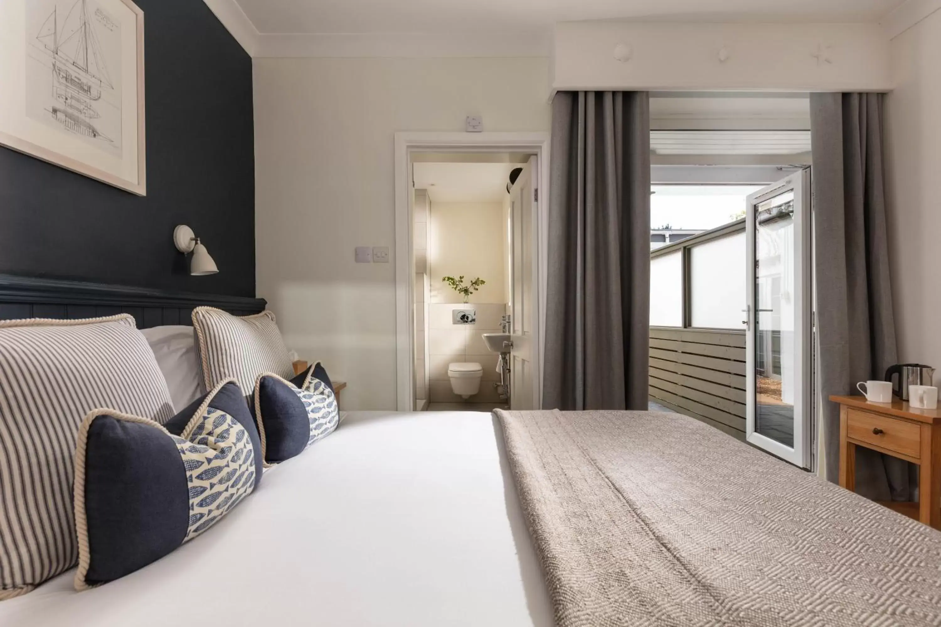 Cozy Double Room with Courtyard in St Michaels Resort, Falmouth Cozy Double Room with Courtyard in St Michaels Resort, Falmouth