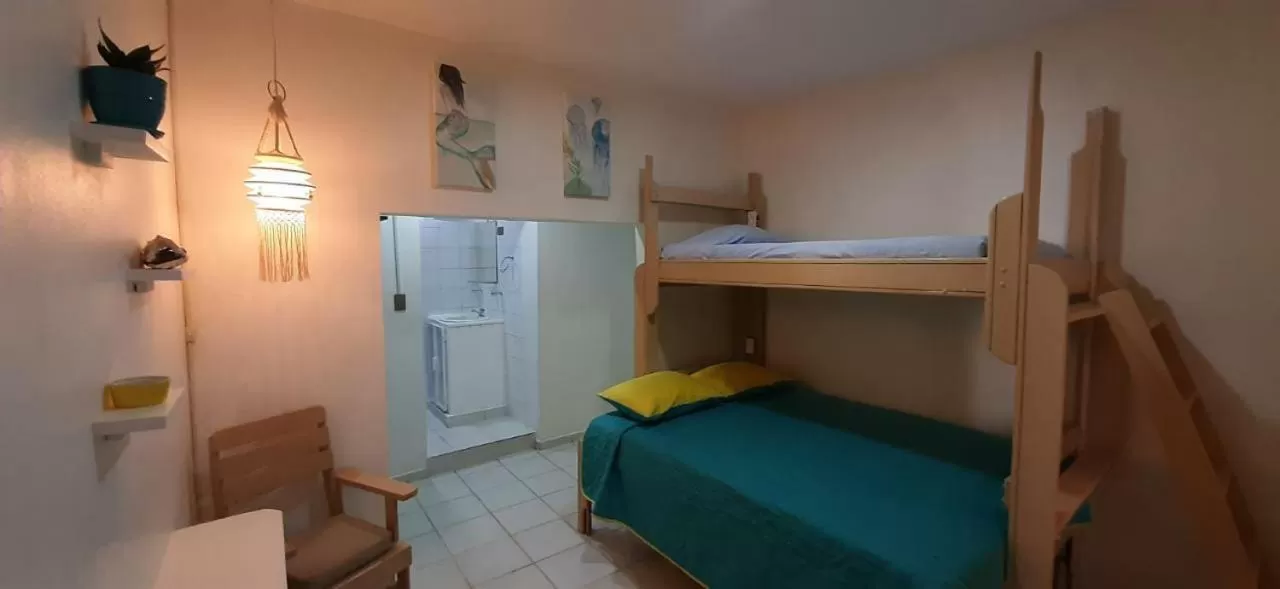 Bunk Bed in Hotel Club Rolling Stone