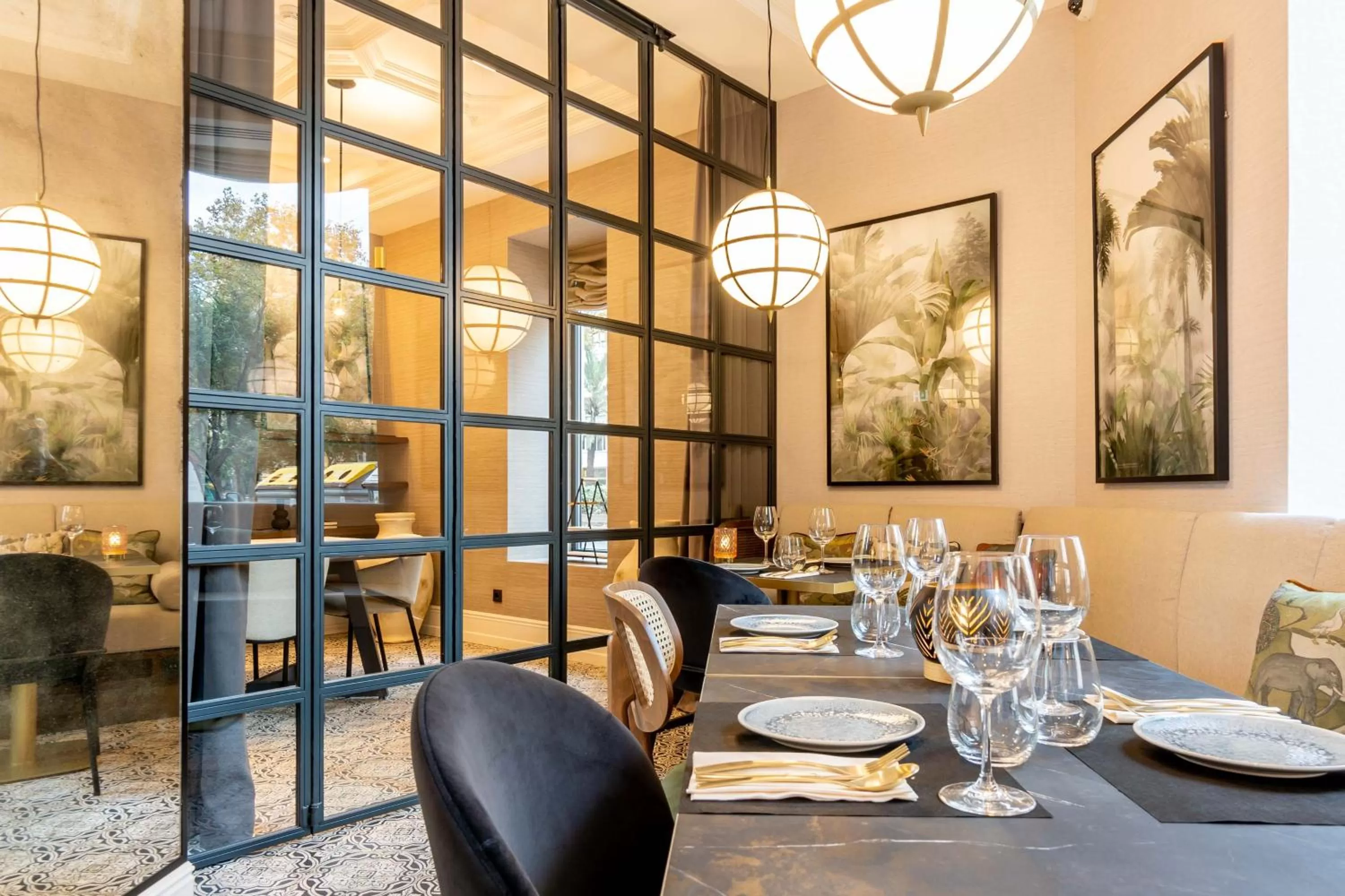 Restaurant/places to eat in L&H Gran Vía Valencia