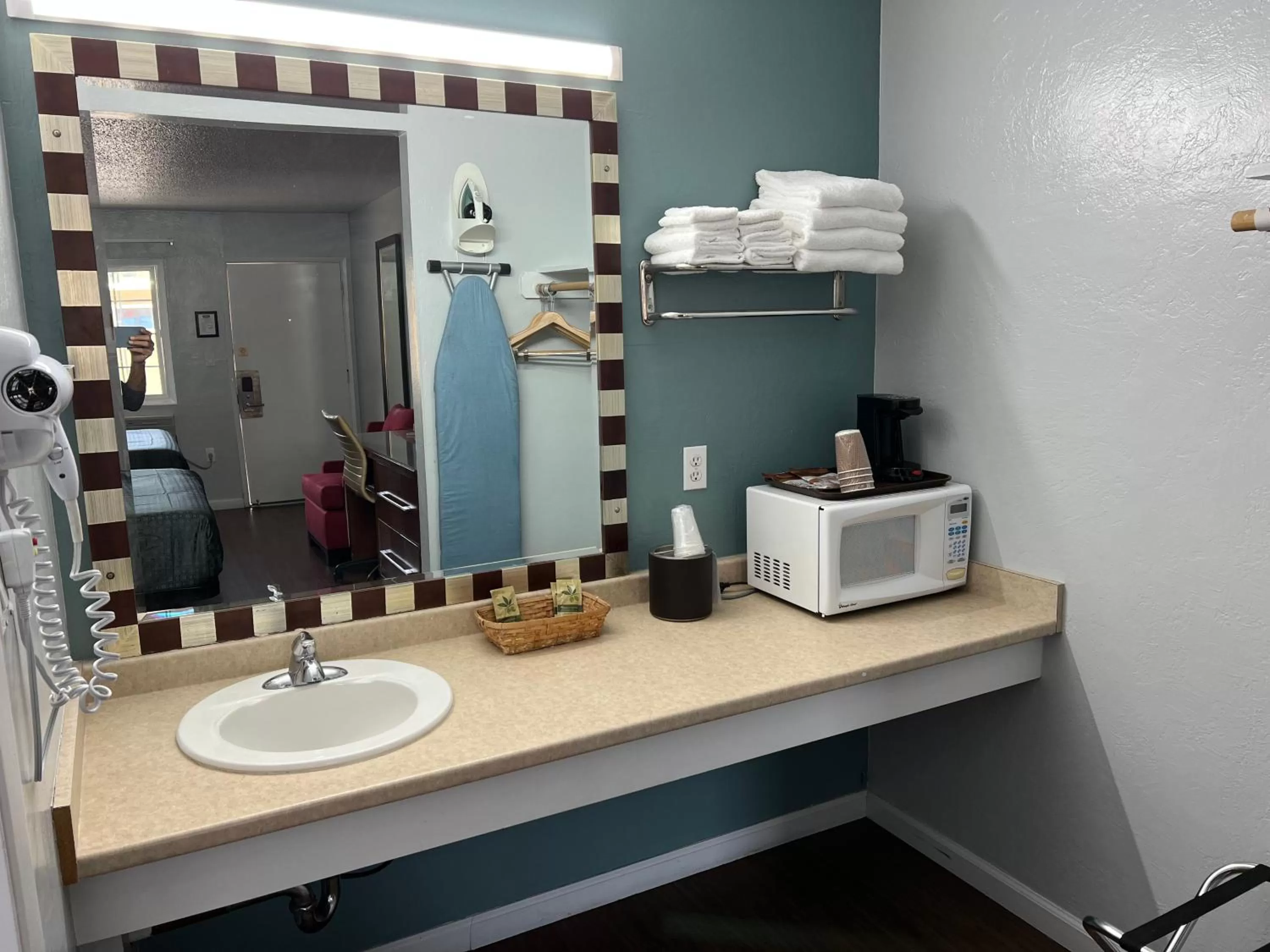 Shower in Sunset Inn