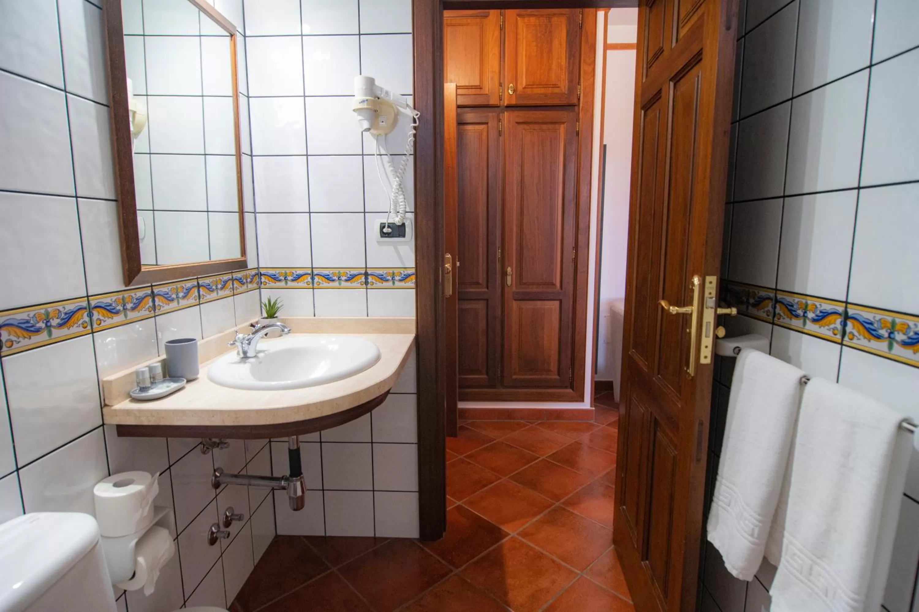 Bathroom in Hotel El Tejar & Spa