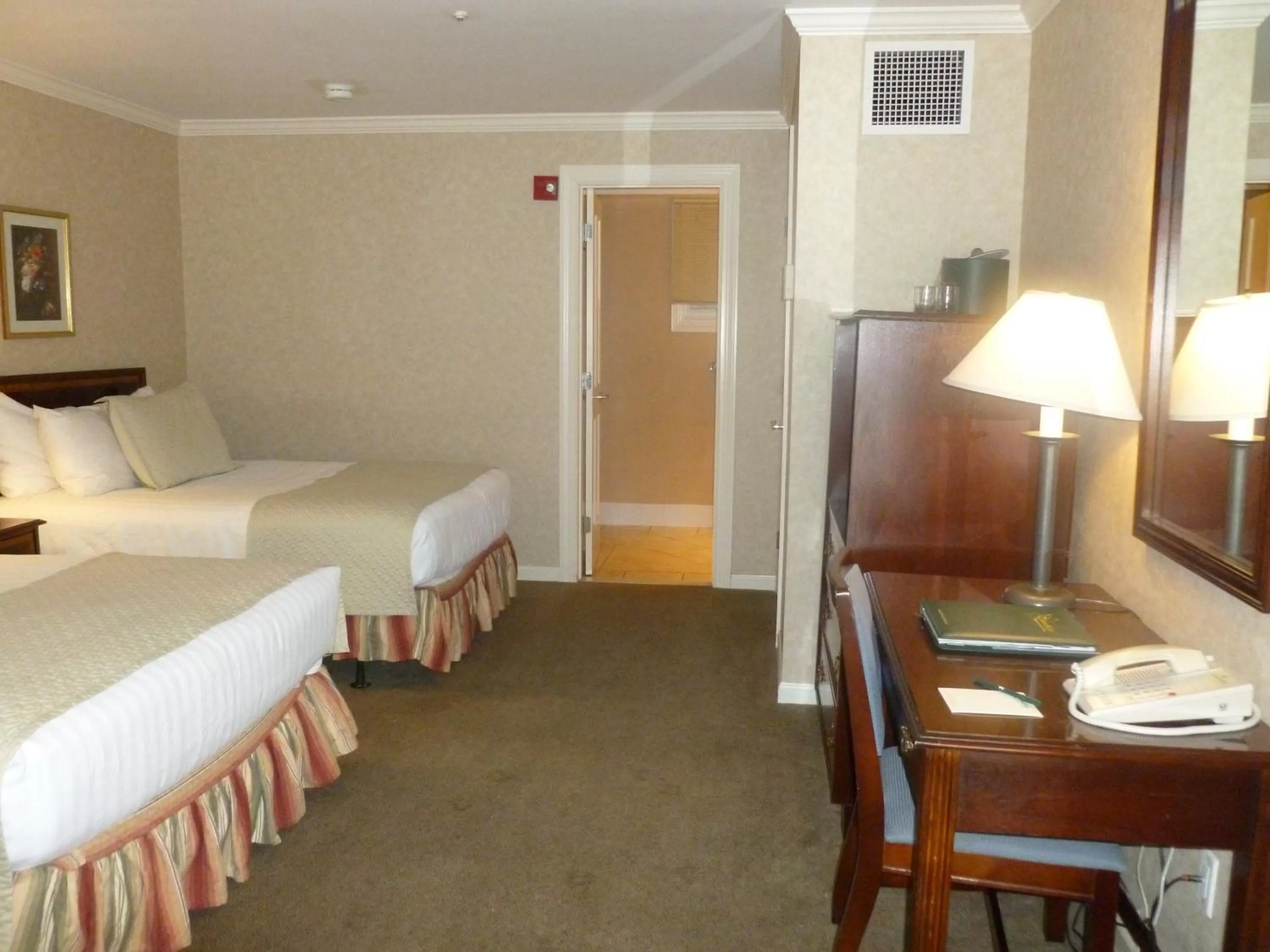 Bed in Stoweflake Mountain Resort & Spa