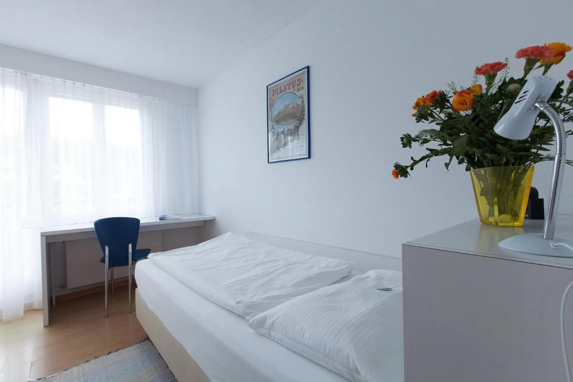 Bedroom, Bed in Hotel Alpha