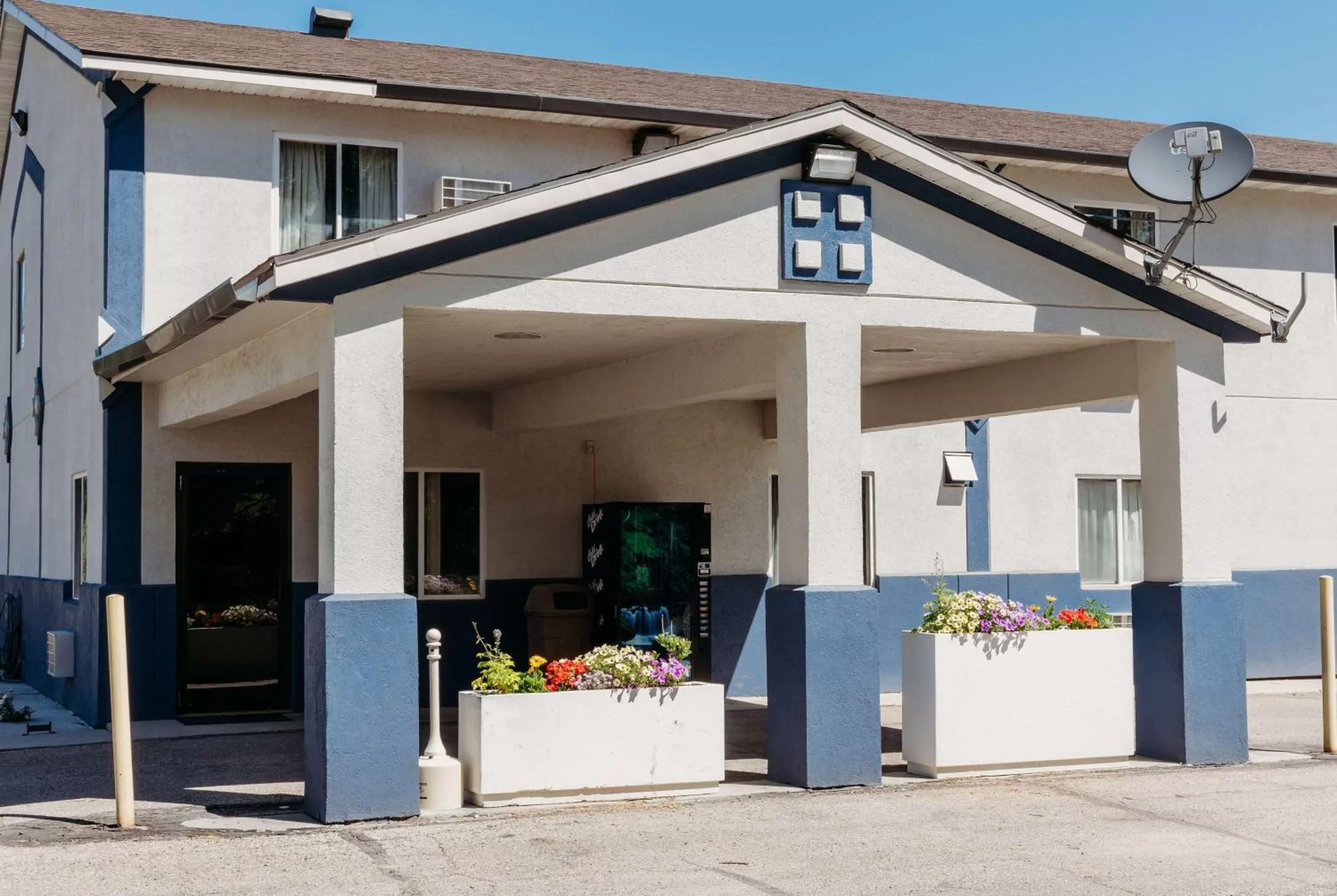 Property building in Travelodge by Wyndham Worland